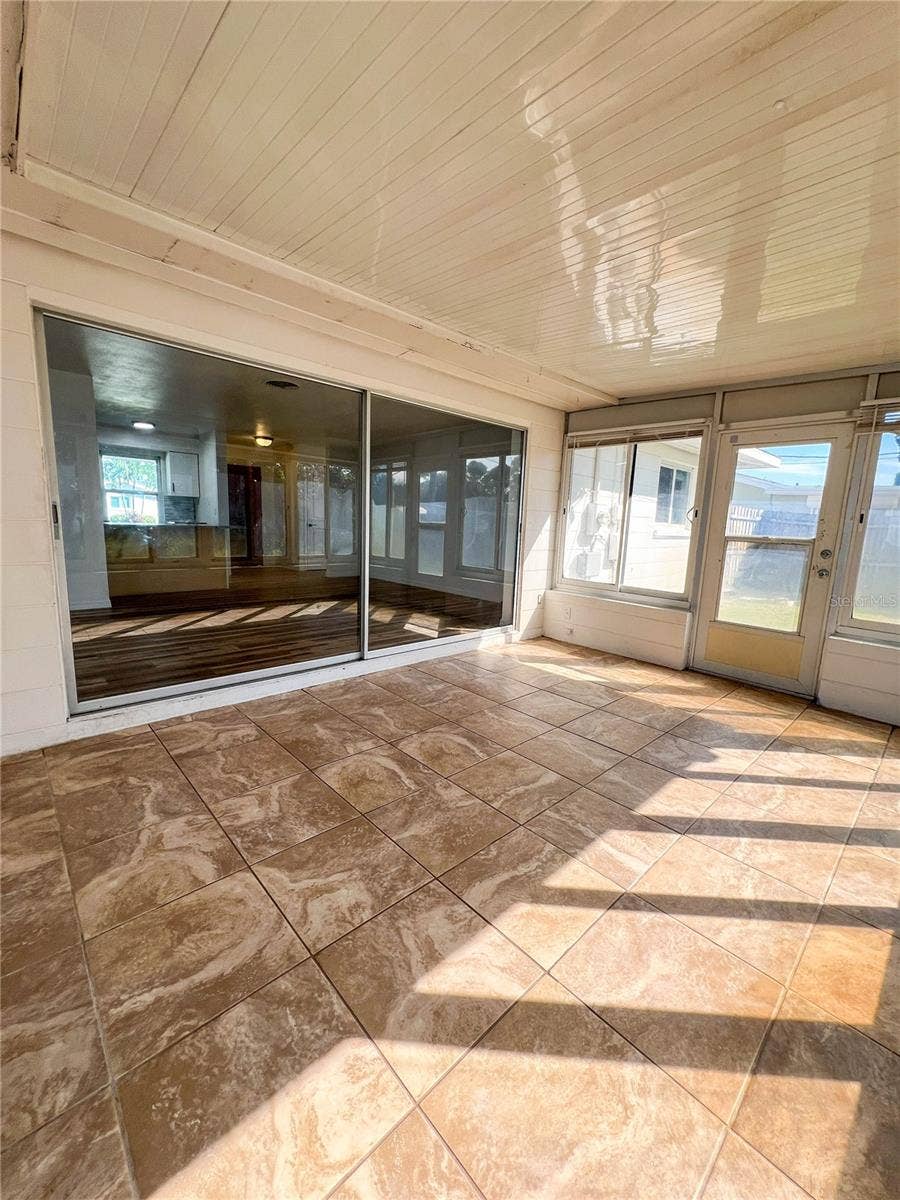 9270 111TH STREET, Seminole, FL 33772 9270 111TH STREET, Seminole, FL 33772