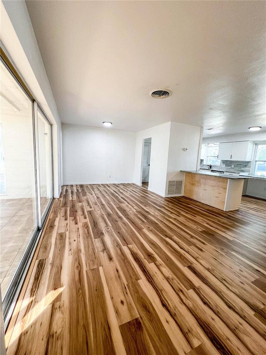 9270 111TH STREET, Seminole, FL 33772 9270 111TH STREET, Seminole, FL 33772