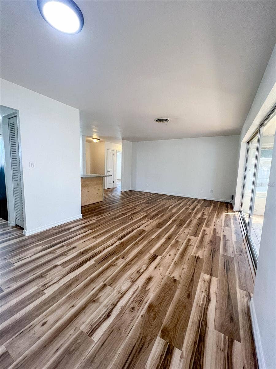 9270 111TH STREET, Seminole, FL 33772 9270 111TH STREET, Seminole, FL 33772