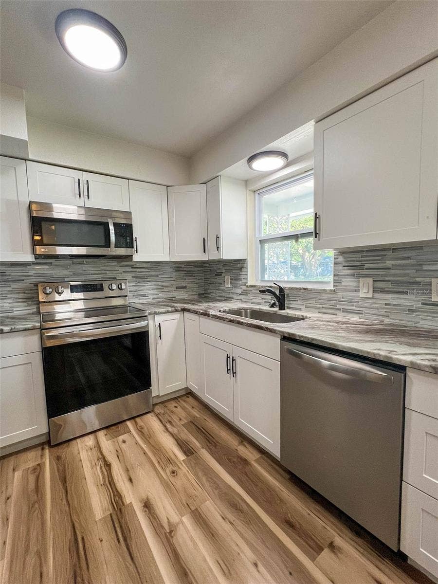 9270 111TH STREET, Seminole, FL 33772 9270 111TH STREET, Seminole, FL 33772