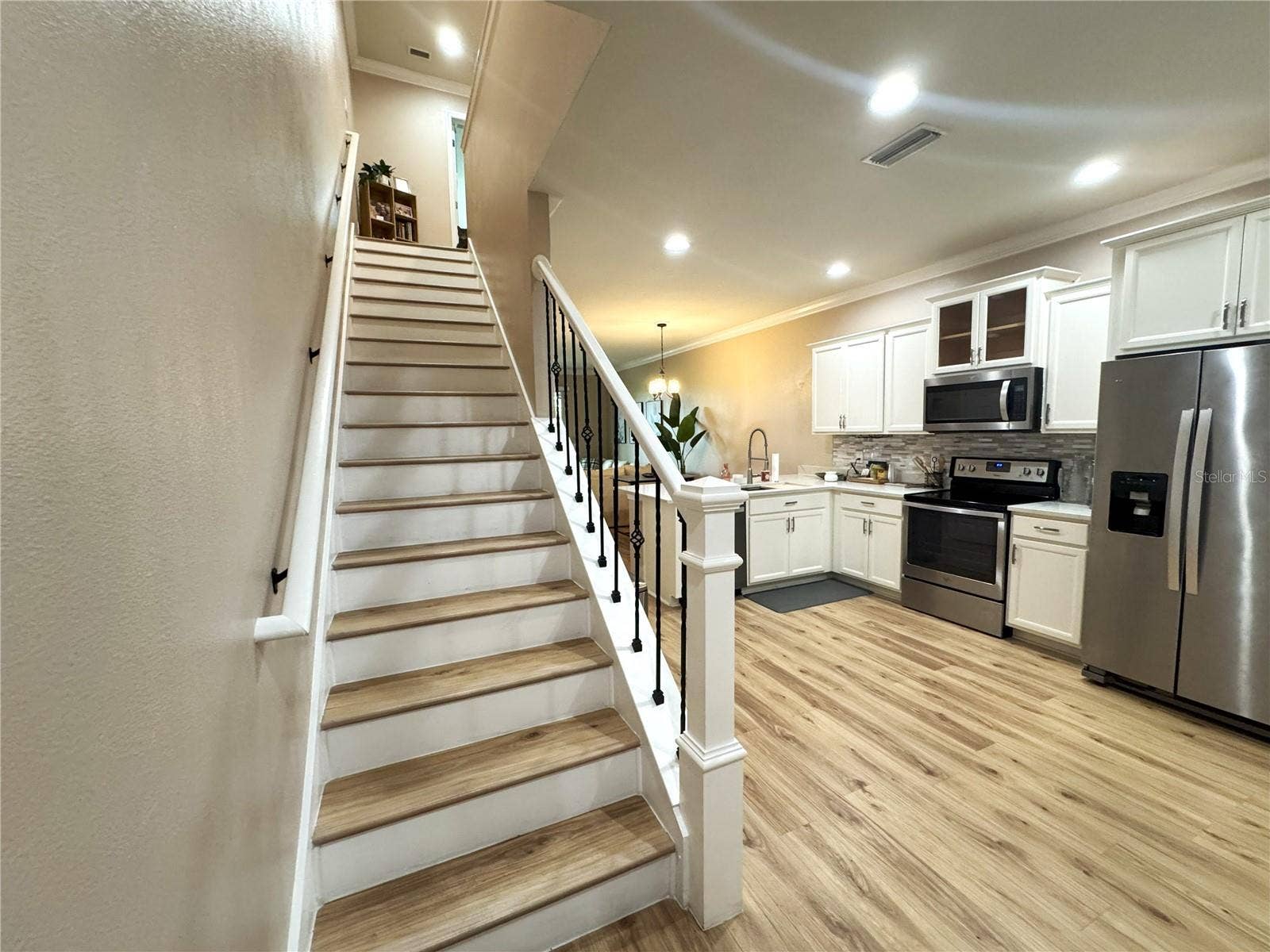 9245 HILLCROFT DRIVE, Riverview, FL 33578 9245 HILLCROFT DRIVE, Riverview, FL 33578