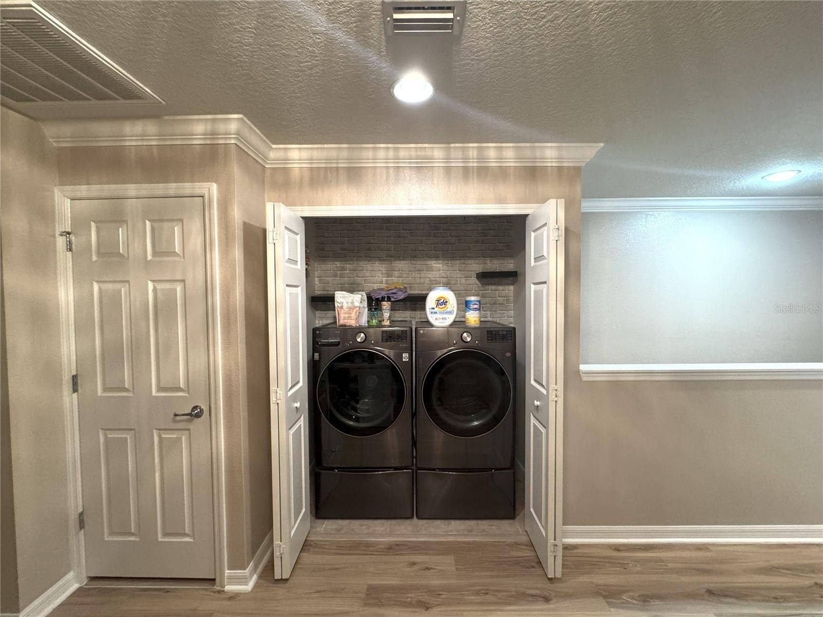 9245 HILLCROFT DRIVE, Riverview, FL 33578 9245 HILLCROFT DRIVE, Riverview, FL 33578