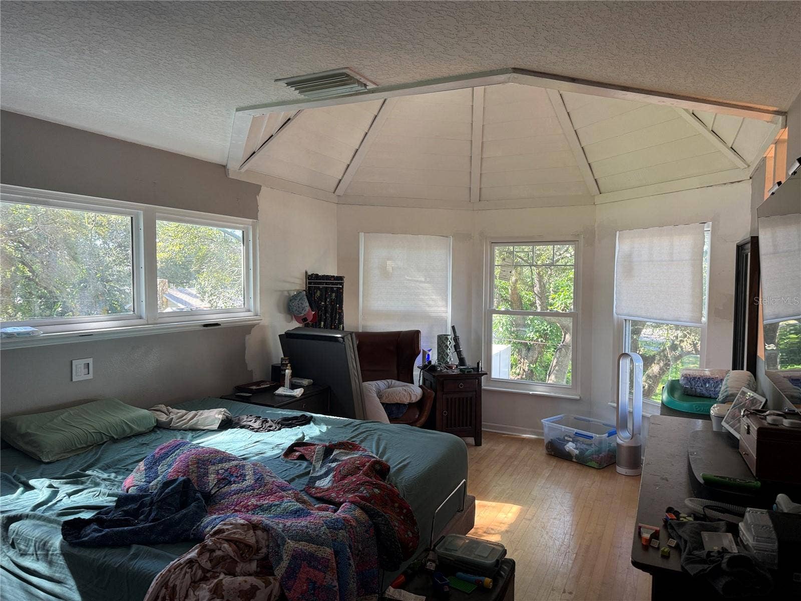 6210 S HIMES AVENUE, Tampa, FL 33611 6210 S HIMES AVENUE, Tampa, FL 33611
