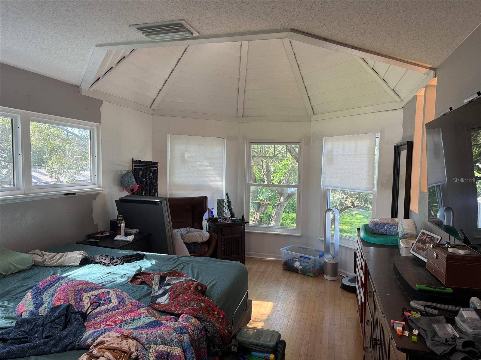 6210 S HIMES AVENUE, Tampa, FL 33611 6210 S HIMES AVENUE, Tampa, FL 33611