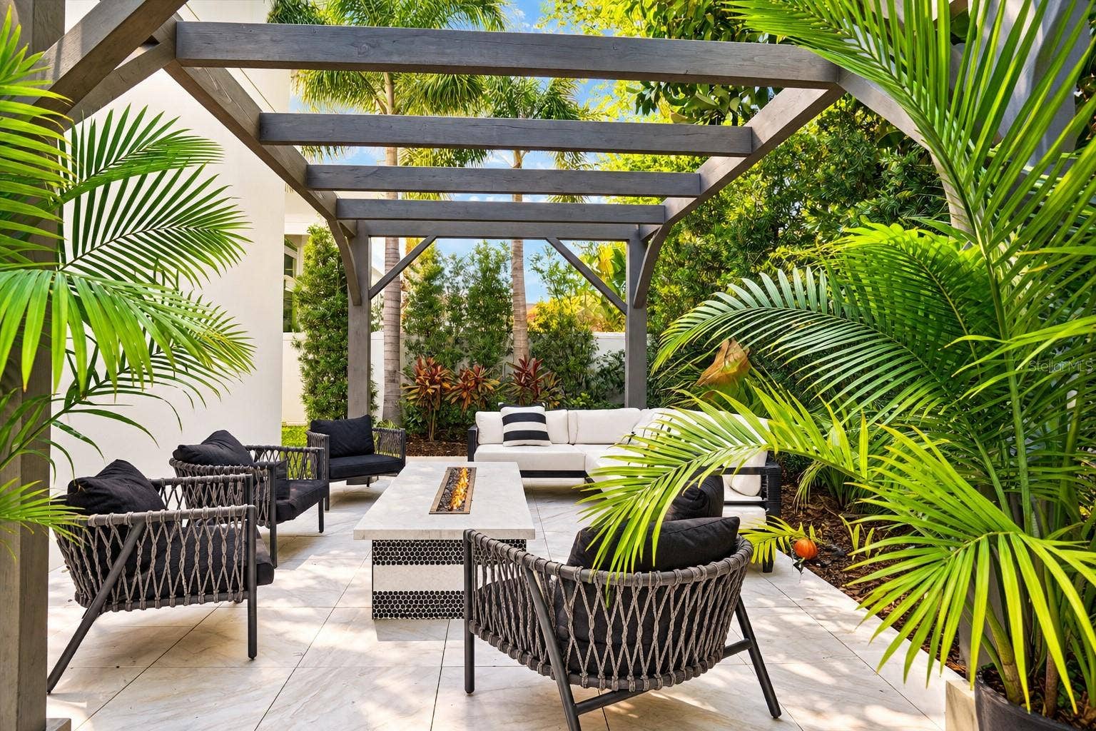 Outside sitting area w/firepit