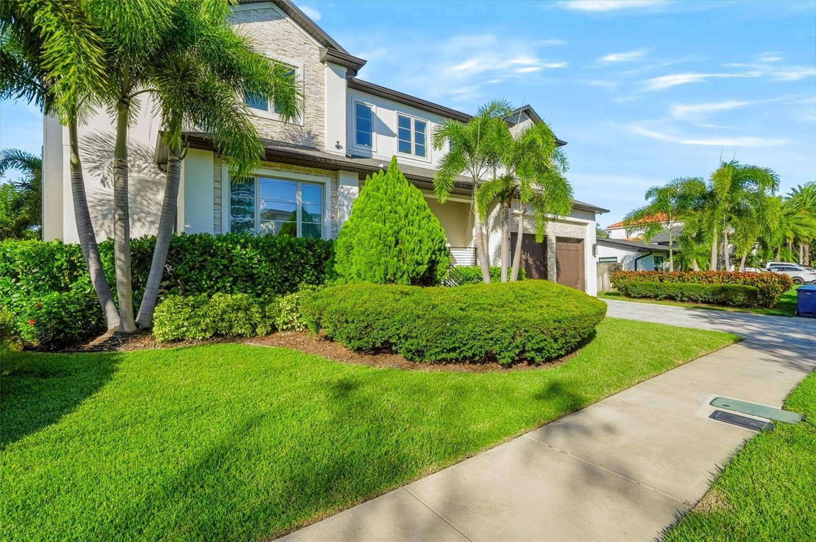 4807 W LONGFELLOW AVENUE, Tampa, FL 33629 Front