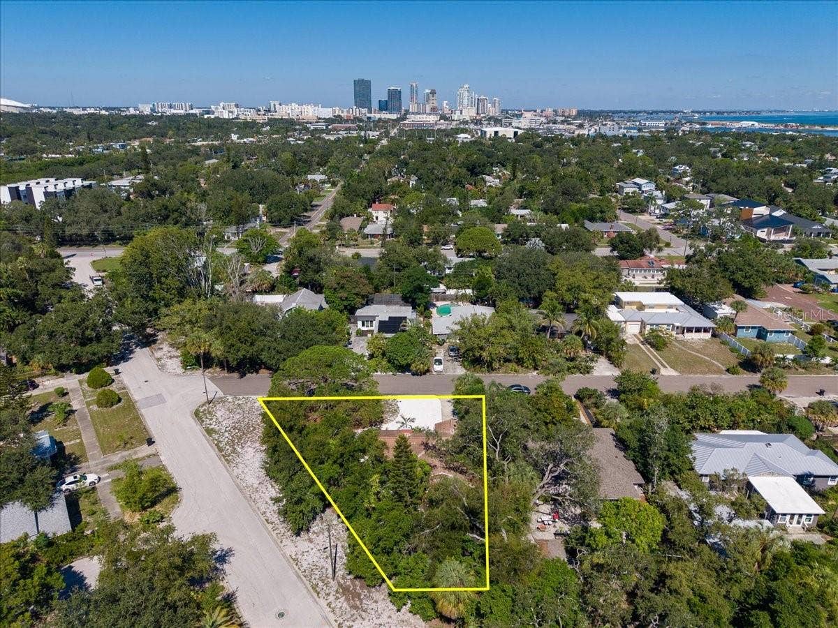 .21 acres, 9,348sq ft lot size!