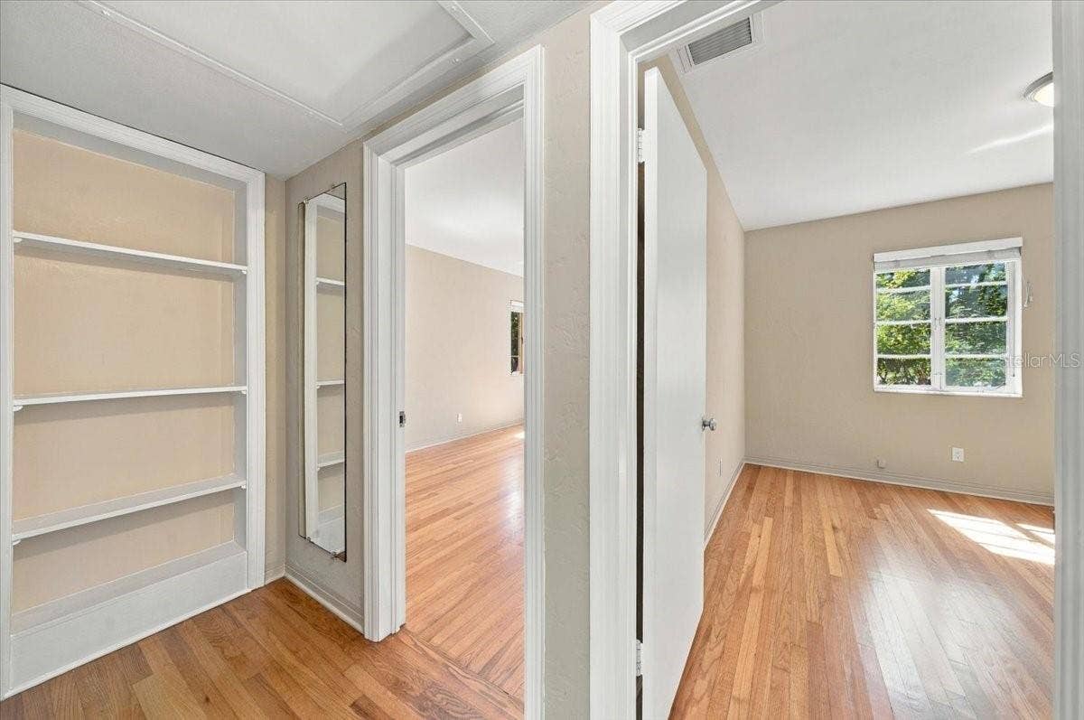240 23RD AVENUE S, St Petersburg, FL 33705