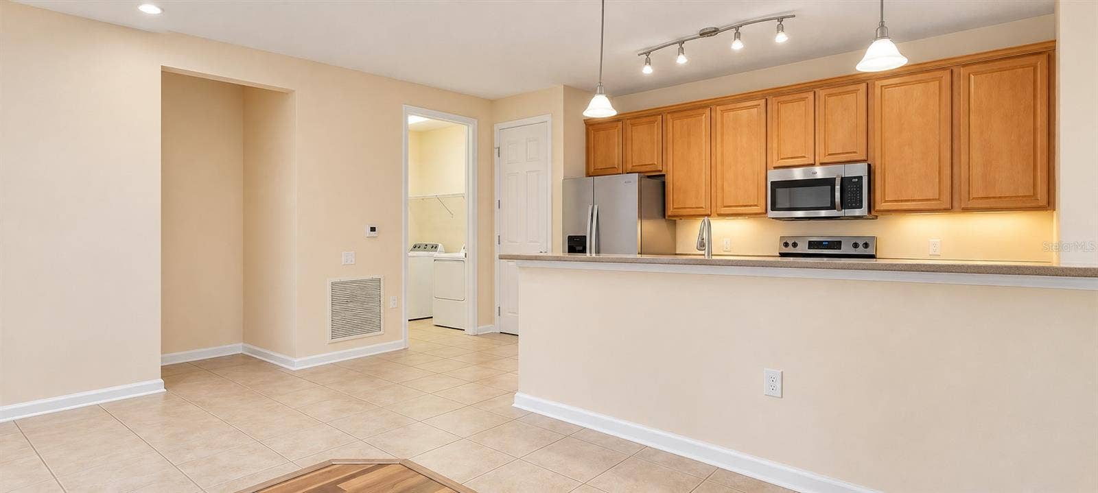7903 SEMINOLE BOULEVARD, #2105, Seminole, FL 33772 7903 SEMINOLE BOULEVARD, #2105, Seminole, FL 33772