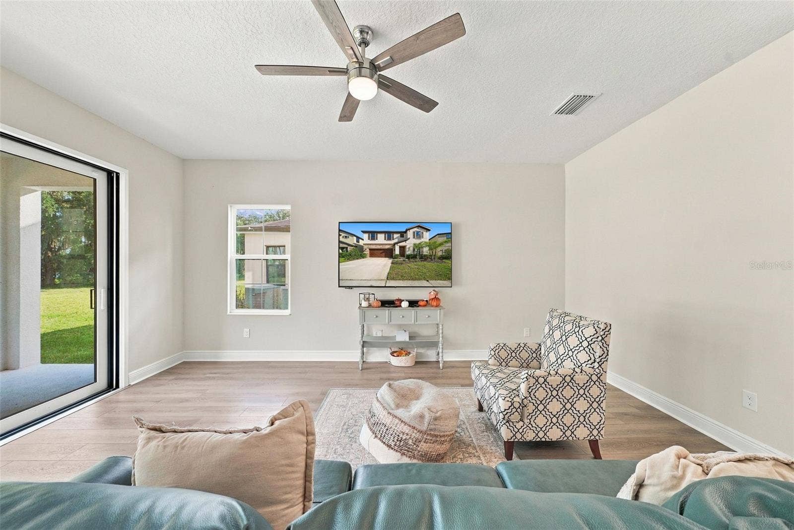14733 GALLOP RUN DRIVE, Lithia, FL 33547 14733 GALLOP RUN DRIVE, Lithia, FL 33547