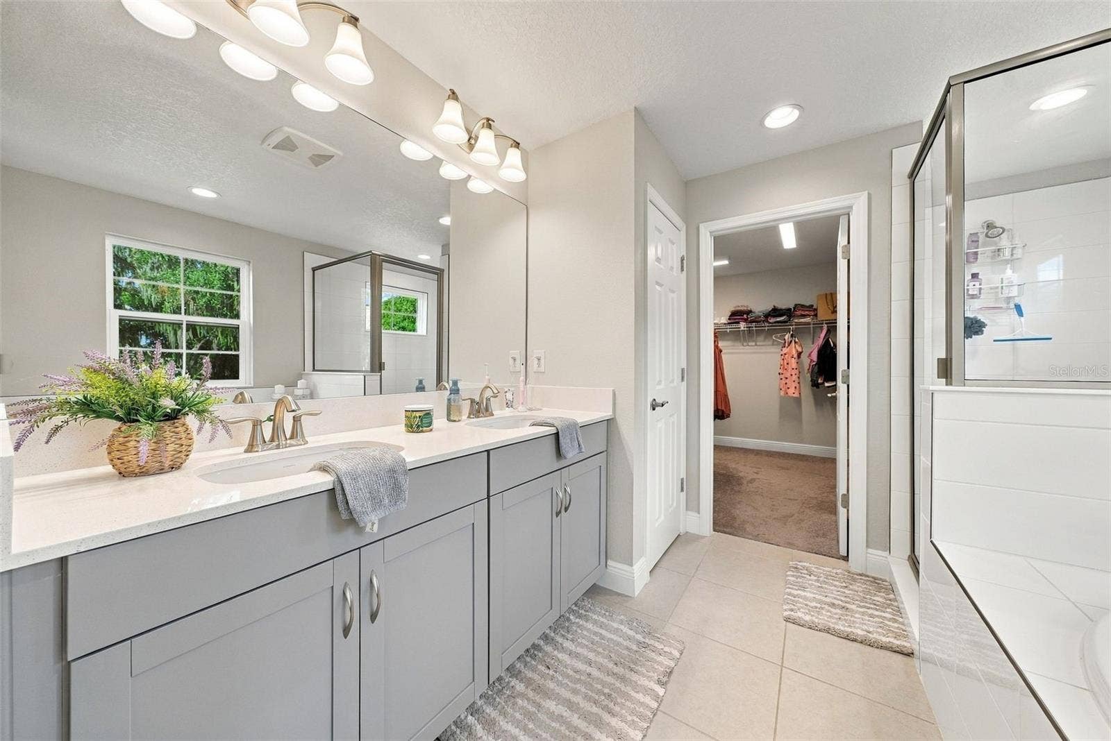 14733 GALLOP RUN DRIVE, Lithia, FL 33547 14733 GALLOP RUN DRIVE, Lithia, FL 33547