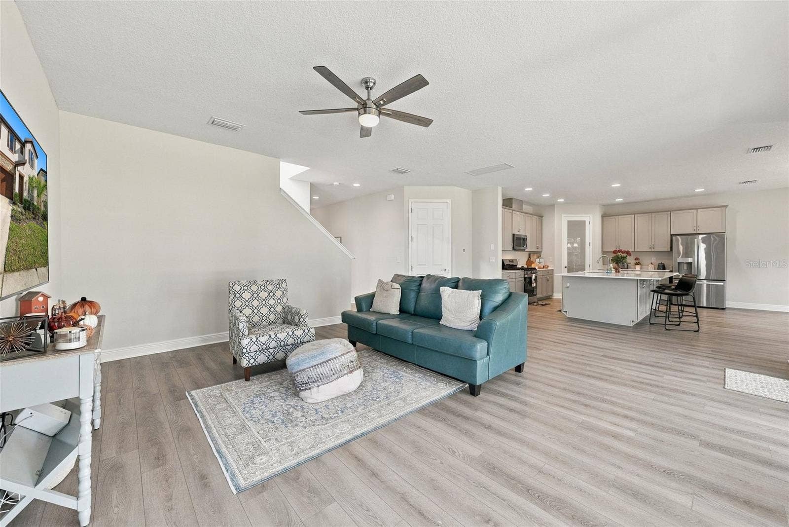 14733 GALLOP RUN DRIVE, Lithia, FL 33547 14733 GALLOP RUN DRIVE, Lithia, FL 33547