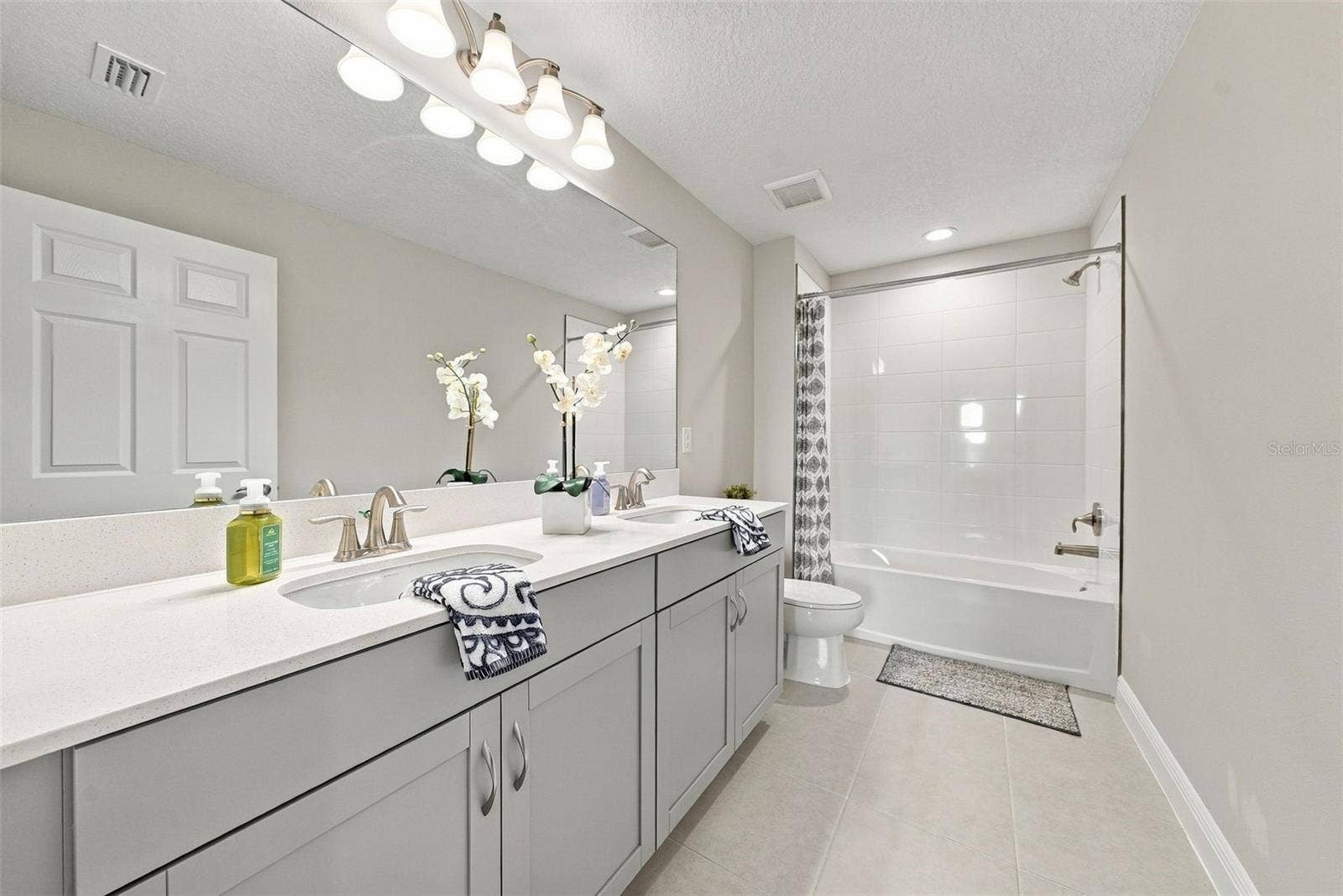 14733 GALLOP RUN DRIVE, Lithia, FL 33547 14733 GALLOP RUN DRIVE, Lithia, FL 33547