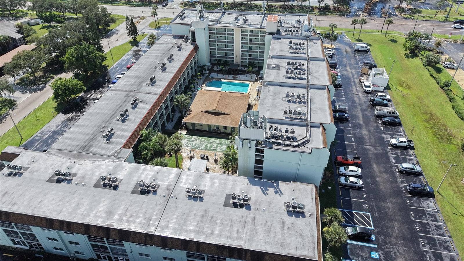 801 83RD AVENUE N, #322, St Petersburg, FL 33702