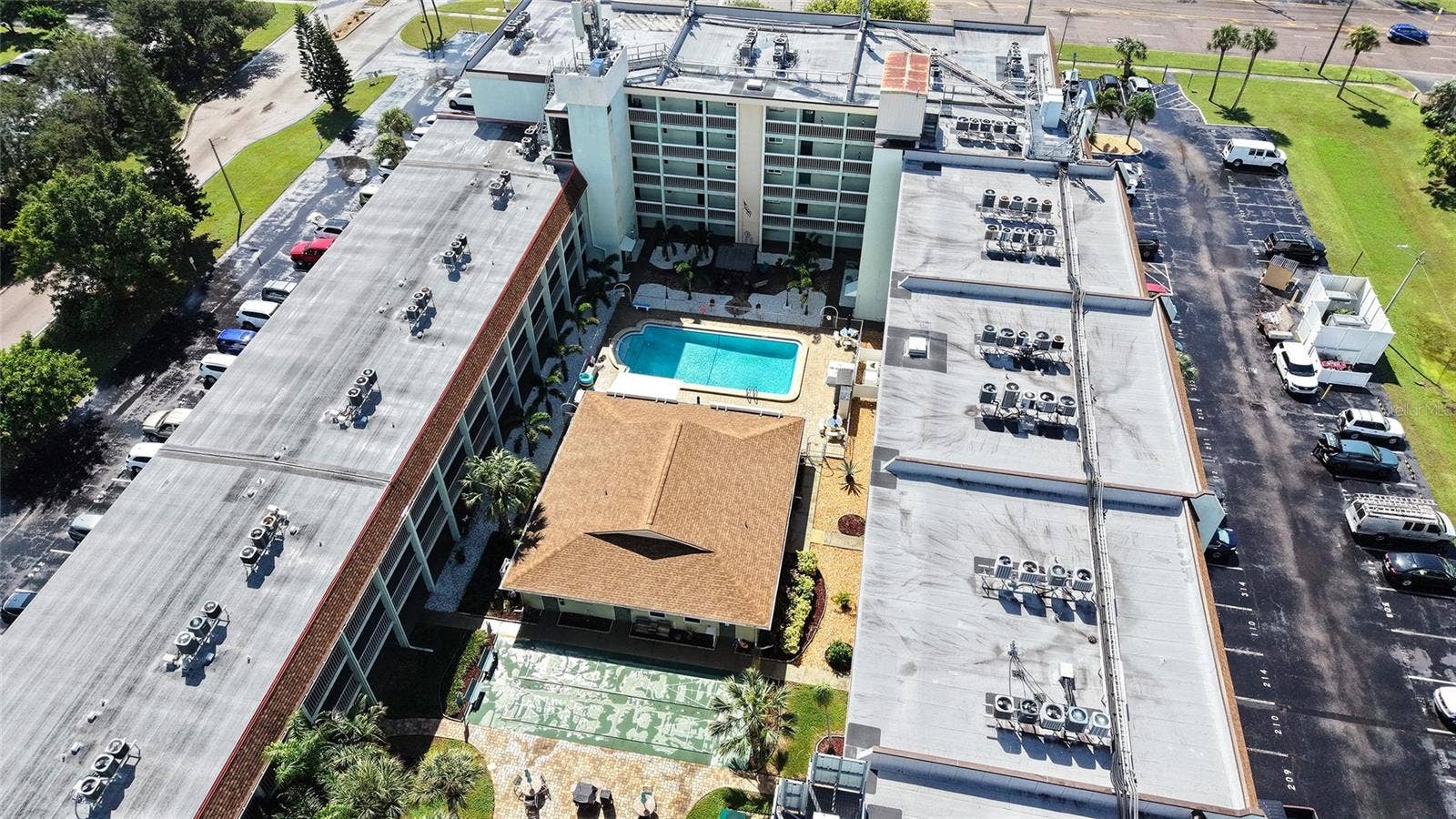 801 83RD AVENUE N, #322, St Petersburg, FL 33702