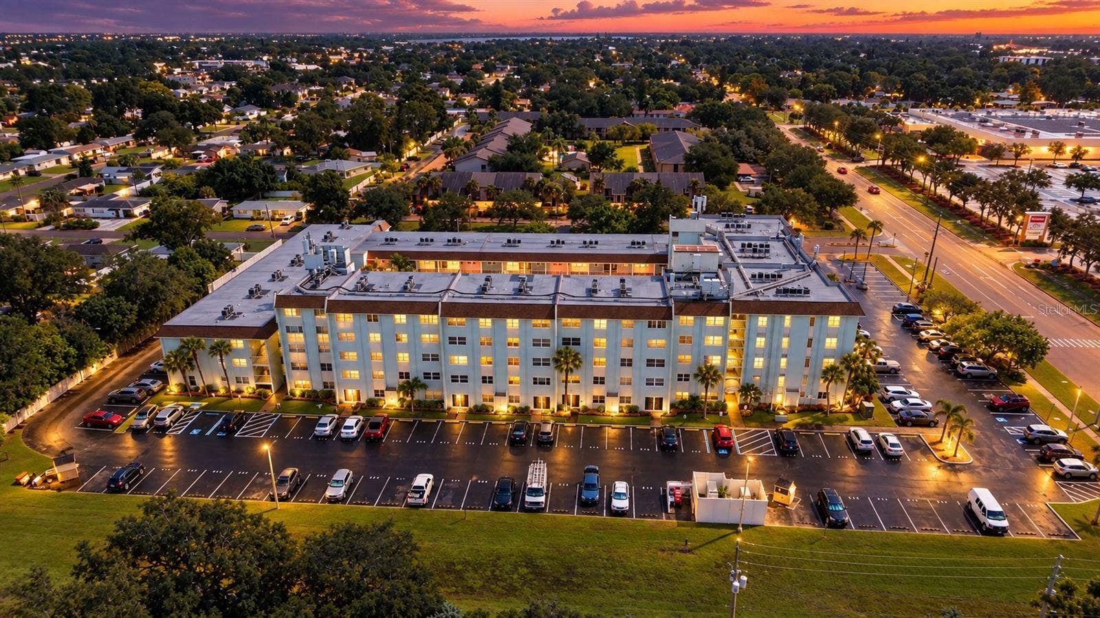 801 83RD AVENUE N, #322, St Petersburg, FL 33702