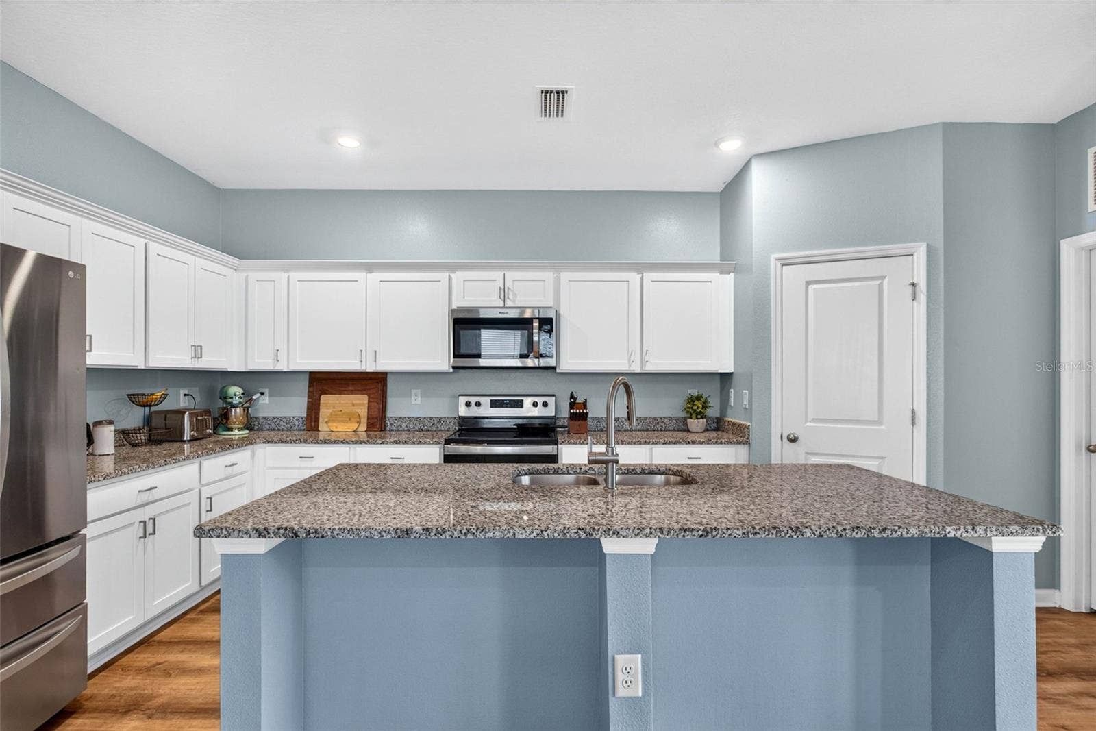 35683 BUTTONWEED TRAIL, Zephyrhills, FL 33541 35683 BUTTONWEED TRAIL, Zephyrhills, FL 33541
