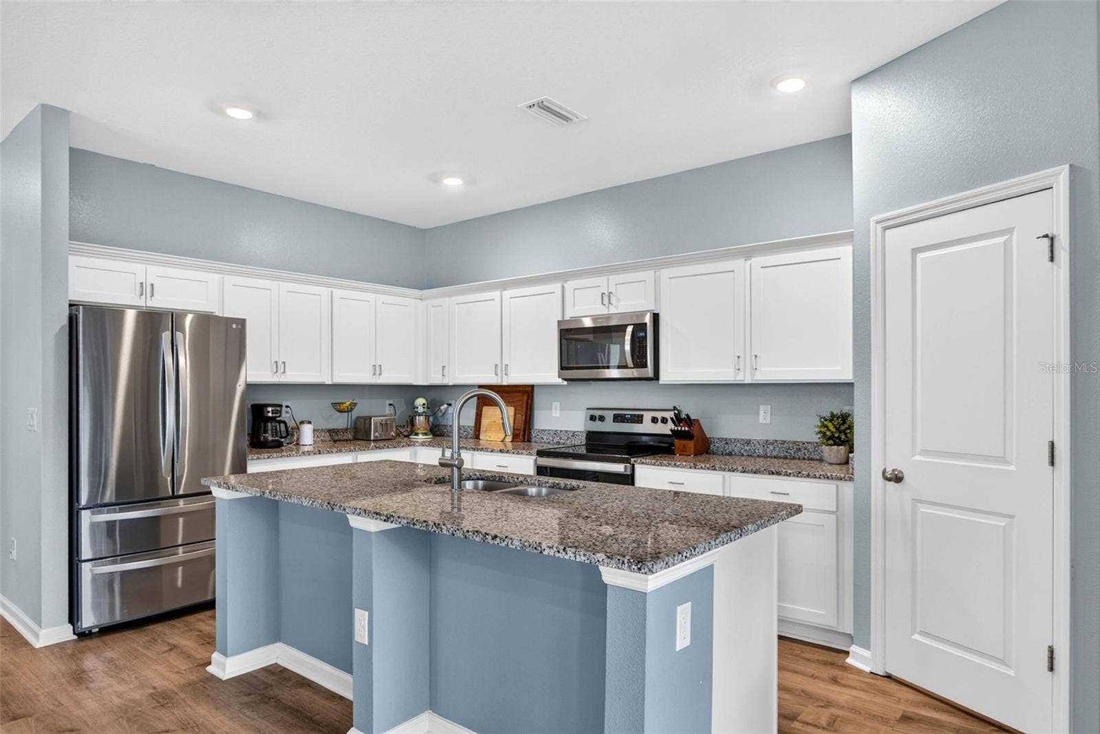 35683 BUTTONWEED TRAIL, Zephyrhills, FL 33541 35683 BUTTONWEED TRAIL, Zephyrhills, FL 33541