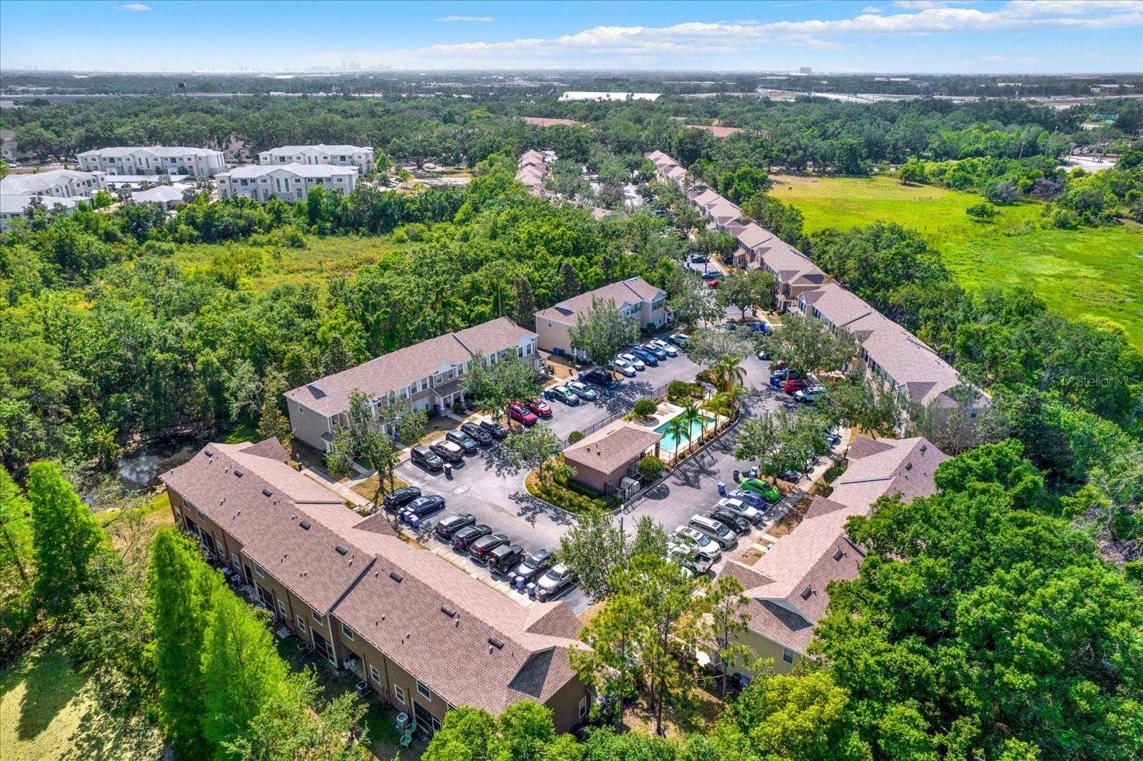 11041 BLACK SWAN COURT, Seffner, FL 33584 11041 BLACK SWAN COURT, Seffner, FL 33584