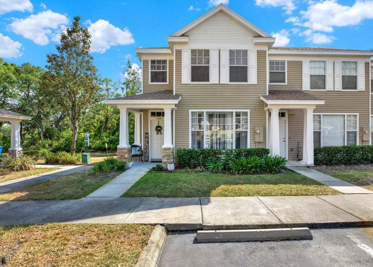 11041 BLACK SWAN COURT, Seffner, FL 33584 11041 BLACK SWAN COURT, Seffner, FL 33584