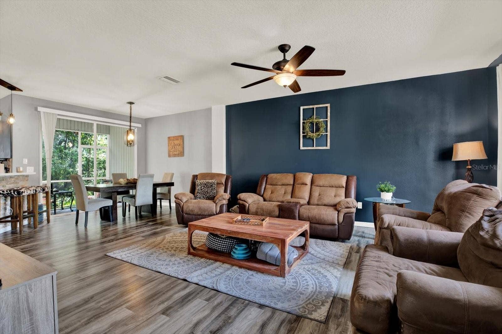 11041 BLACK SWAN COURT, Seffner, FL 33584 11041 BLACK SWAN COURT, Seffner, FL 33584