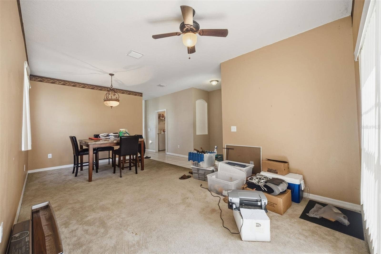 Living room 11'6" x 14'7" and dining room
