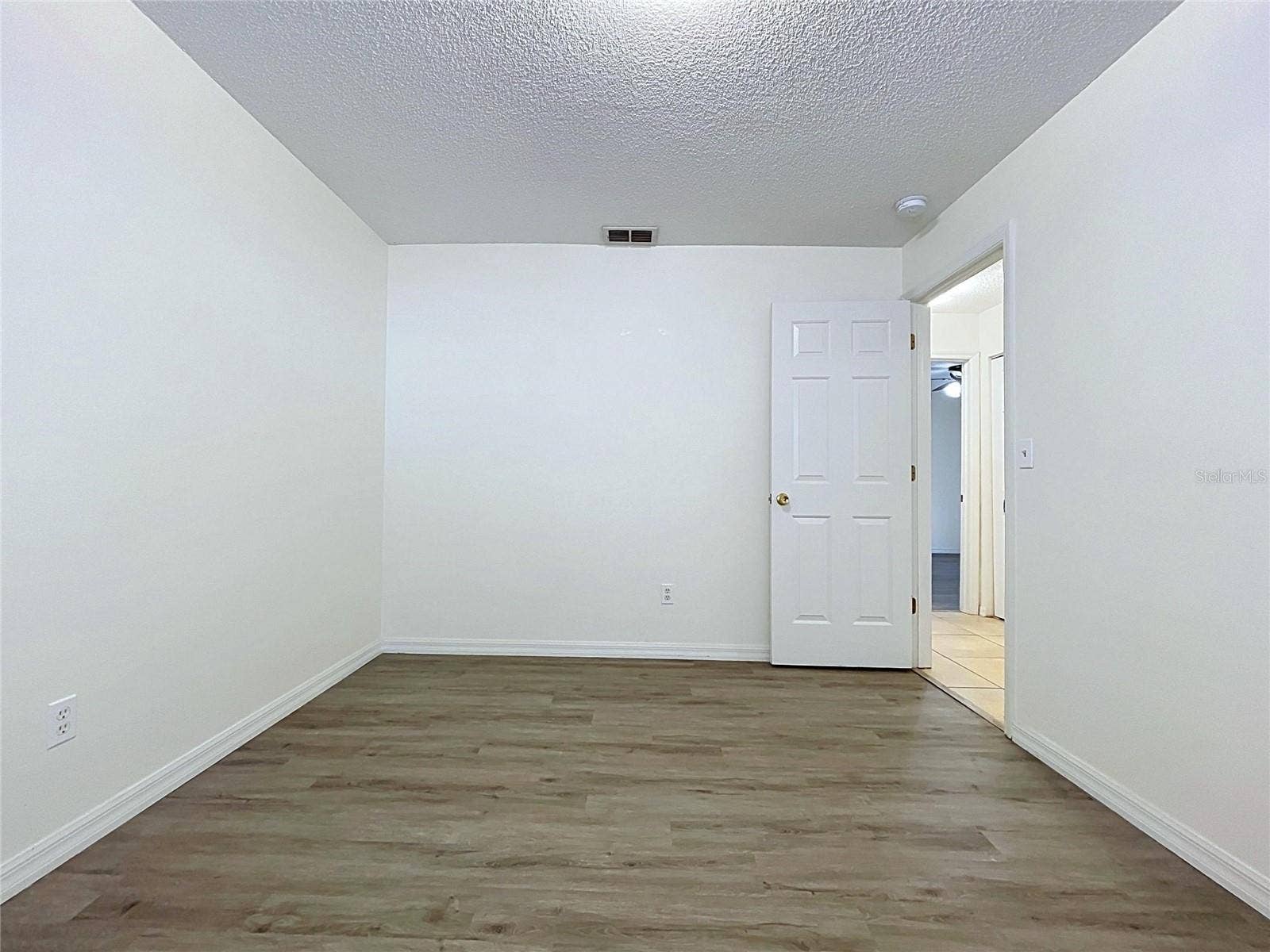 1417 E HANNA AVENUE, Tampa, FL 33604