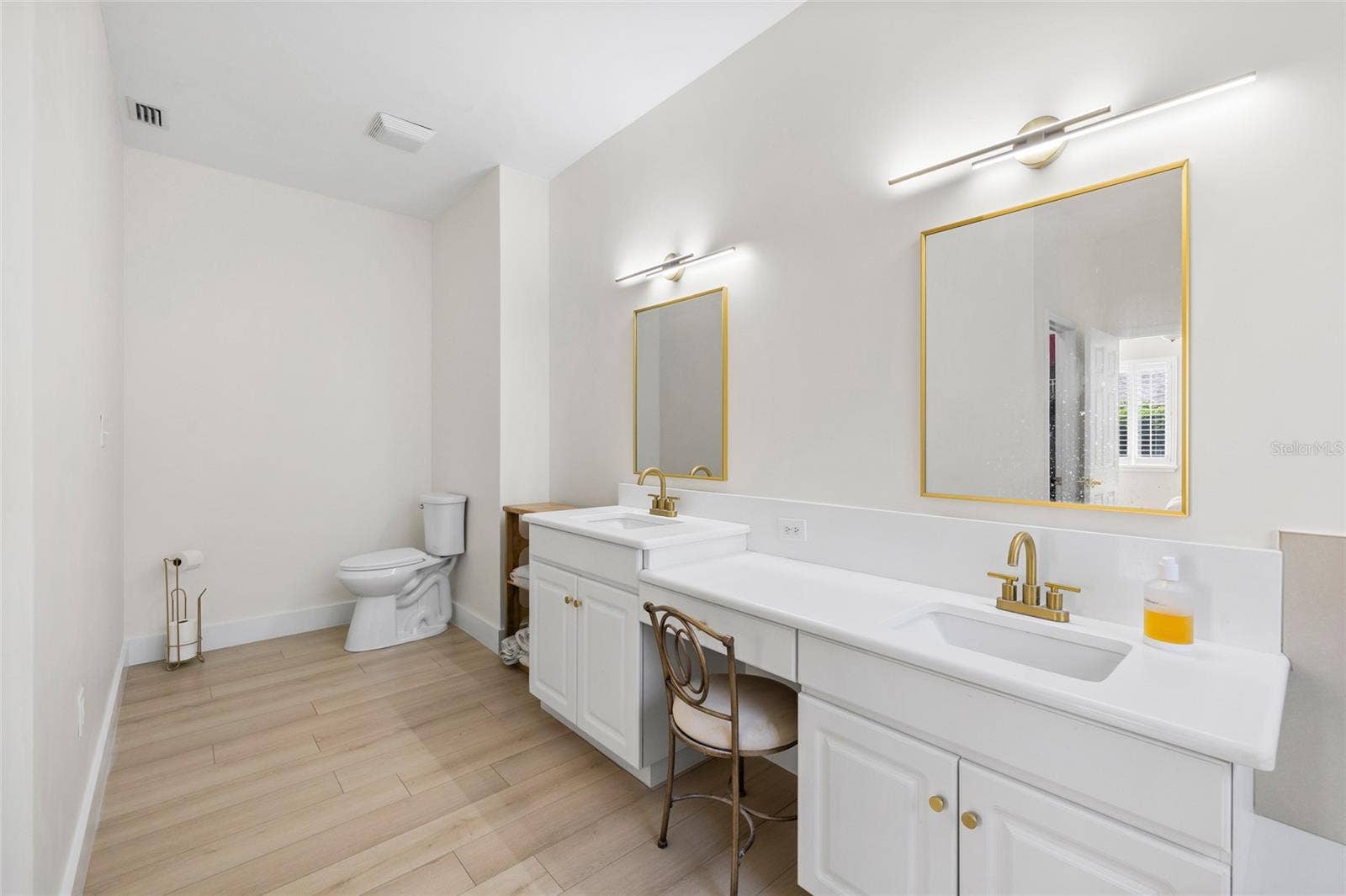 6020 MARTINGLADE PLACE, Lithia, FL 33547 6020 MARTINGLADE PLACE, Lithia, FL 33547
