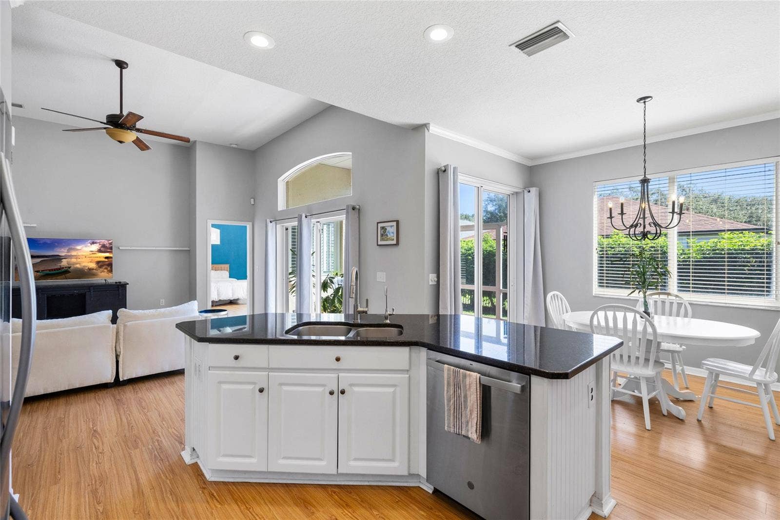 6020 MARTINGLADE PLACE, Lithia, FL 33547 6020 MARTINGLADE PLACE, Lithia, FL 33547