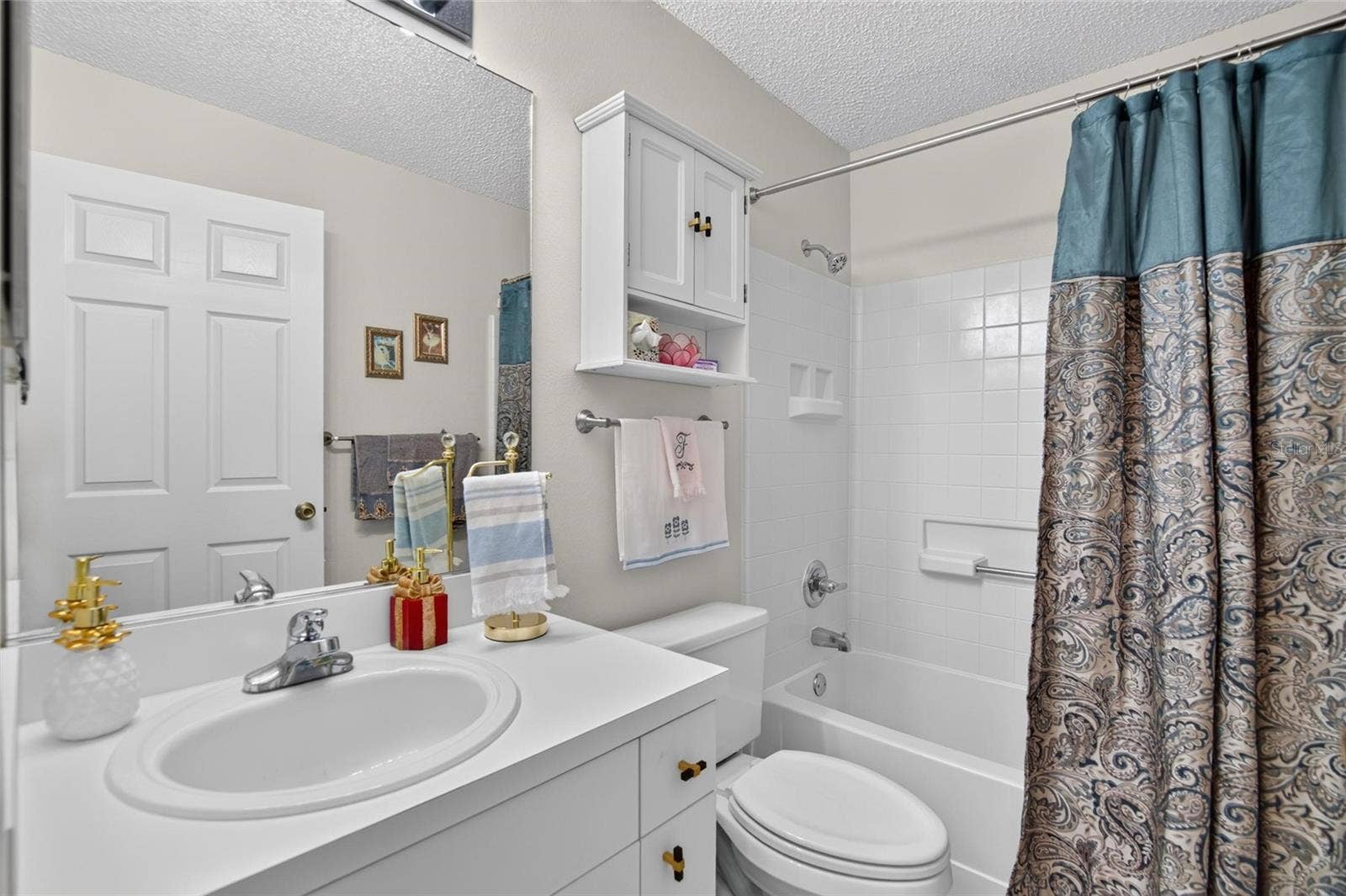 2433 NEW HAVEN CIRCLE, Sun City Center, FL 33573