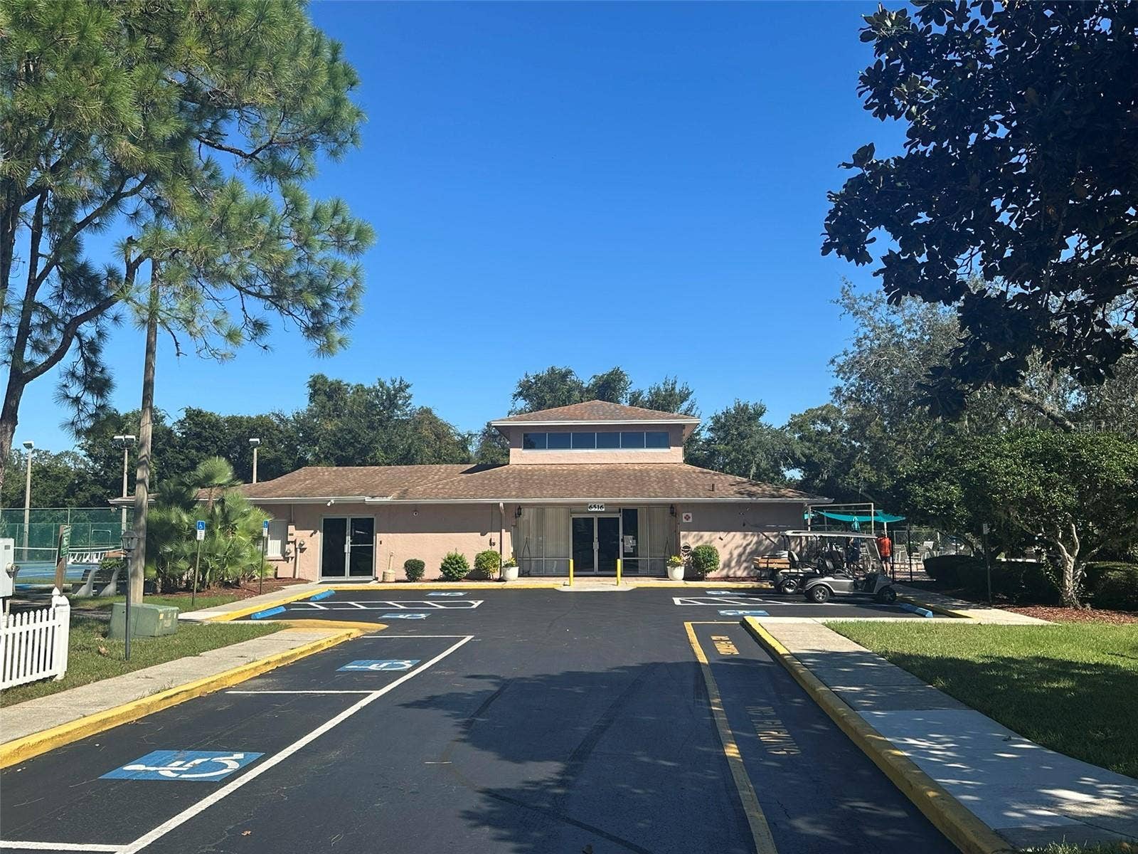 6433 TINA DRIVE, #15, New Port Richey, FL 34653 6433 TINA DRIVE, #15, New Port Richey, FL 34653