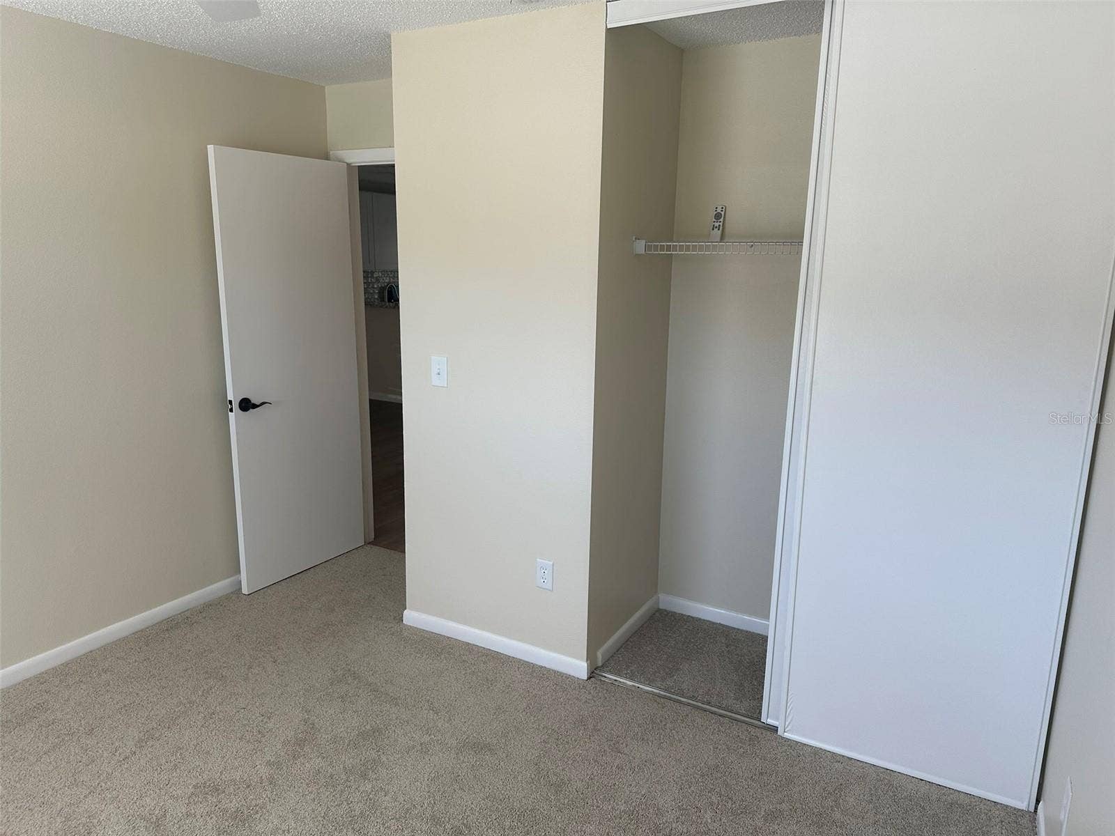 6433 TINA DRIVE, #15, New Port Richey, FL 34653 6433 TINA DRIVE, #15, New Port Richey, FL 34653