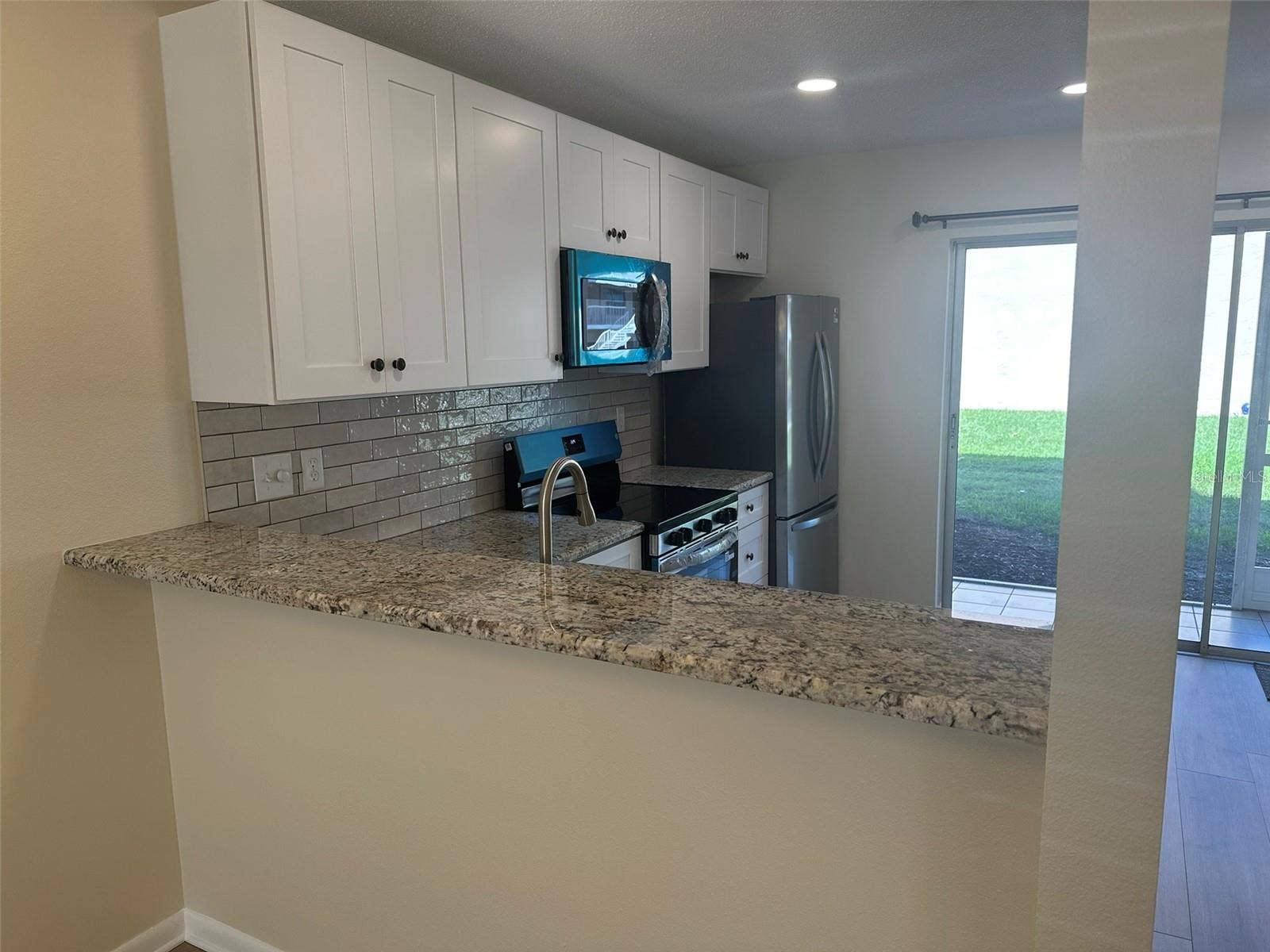 6433 TINA DRIVE, #15, New Port Richey, FL 34653 6433 TINA DRIVE, #15, New Port Richey, FL 34653