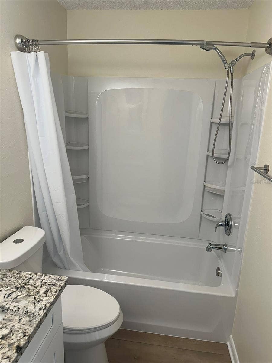 6433 TINA DRIVE, #15, New Port Richey, FL 34653 6433 TINA DRIVE, #15, New Port Richey, FL 34653