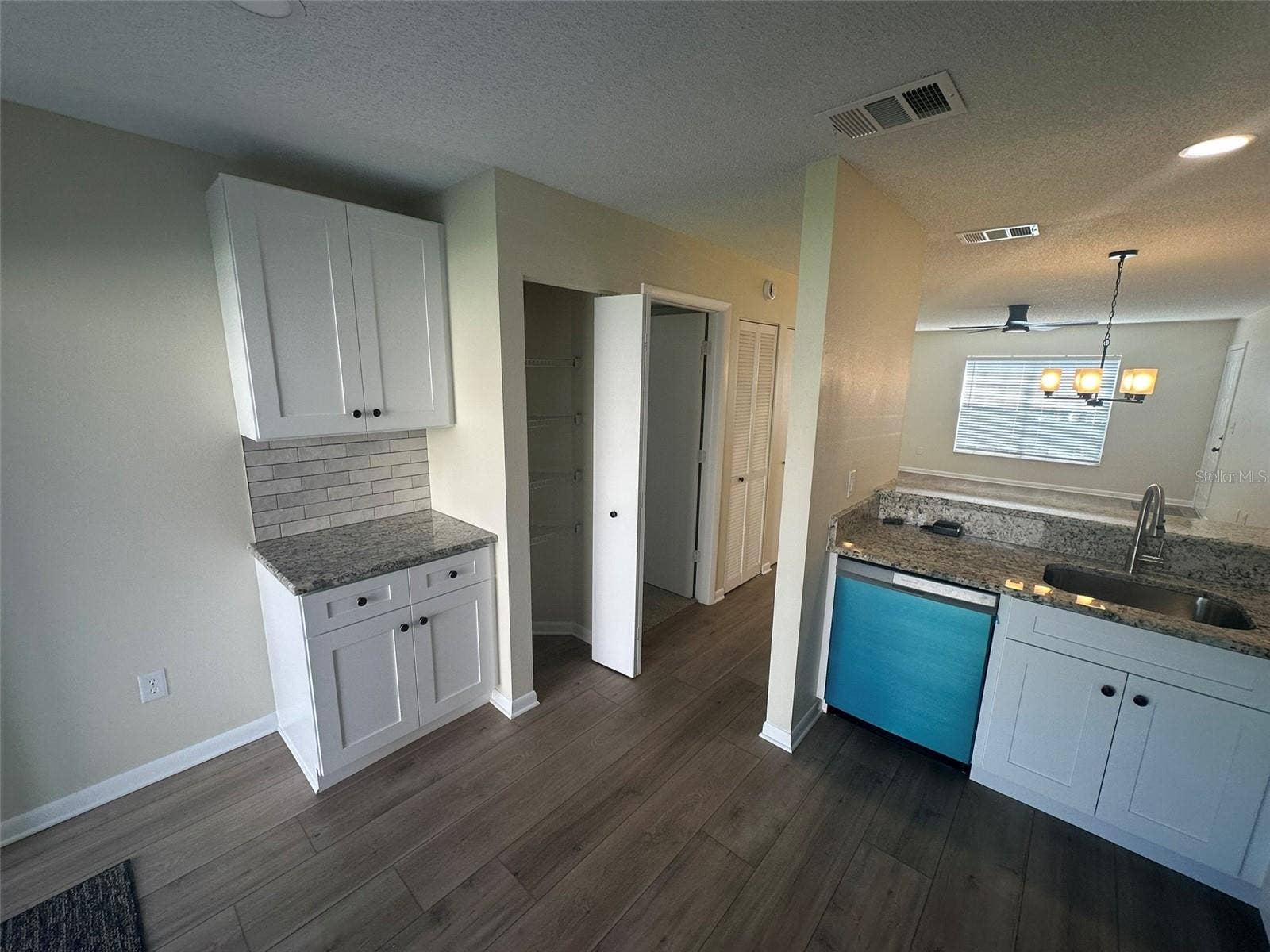 6433 TINA DRIVE, #15, New Port Richey, FL 34653 6433 TINA DRIVE, #15, New Port Richey, FL 34653