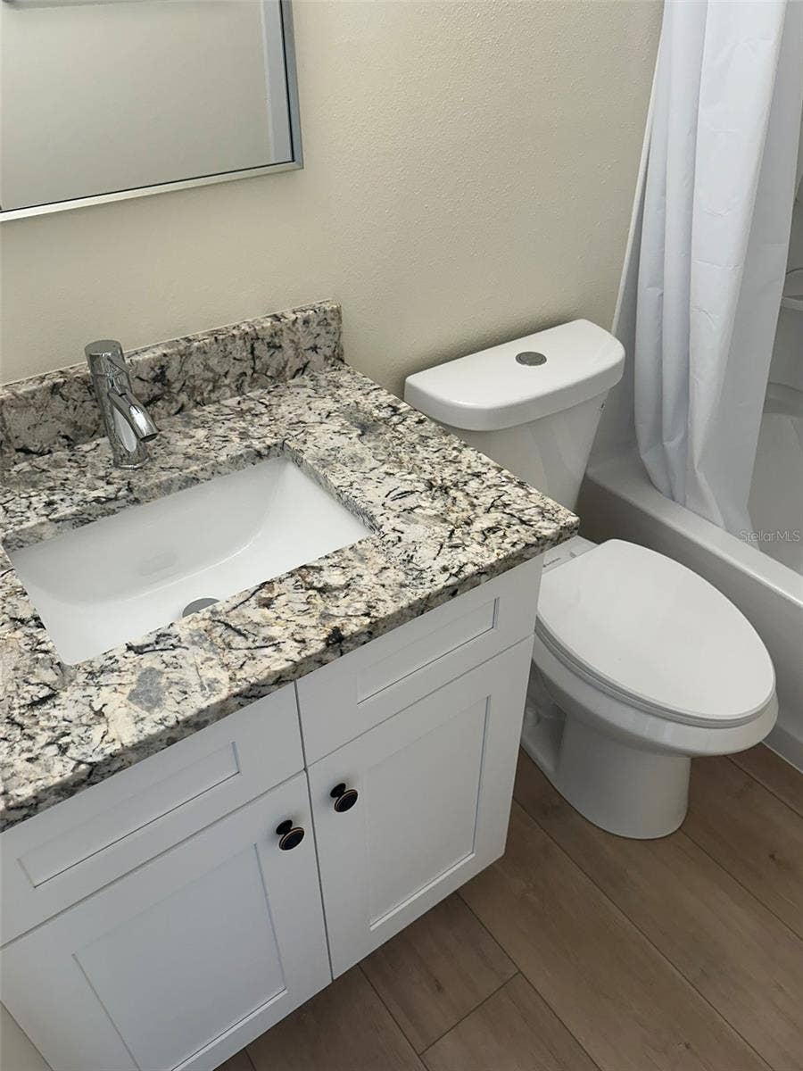6433 TINA DRIVE, #15, New Port Richey, FL 34653 6433 TINA DRIVE, #15, New Port Richey, FL 34653