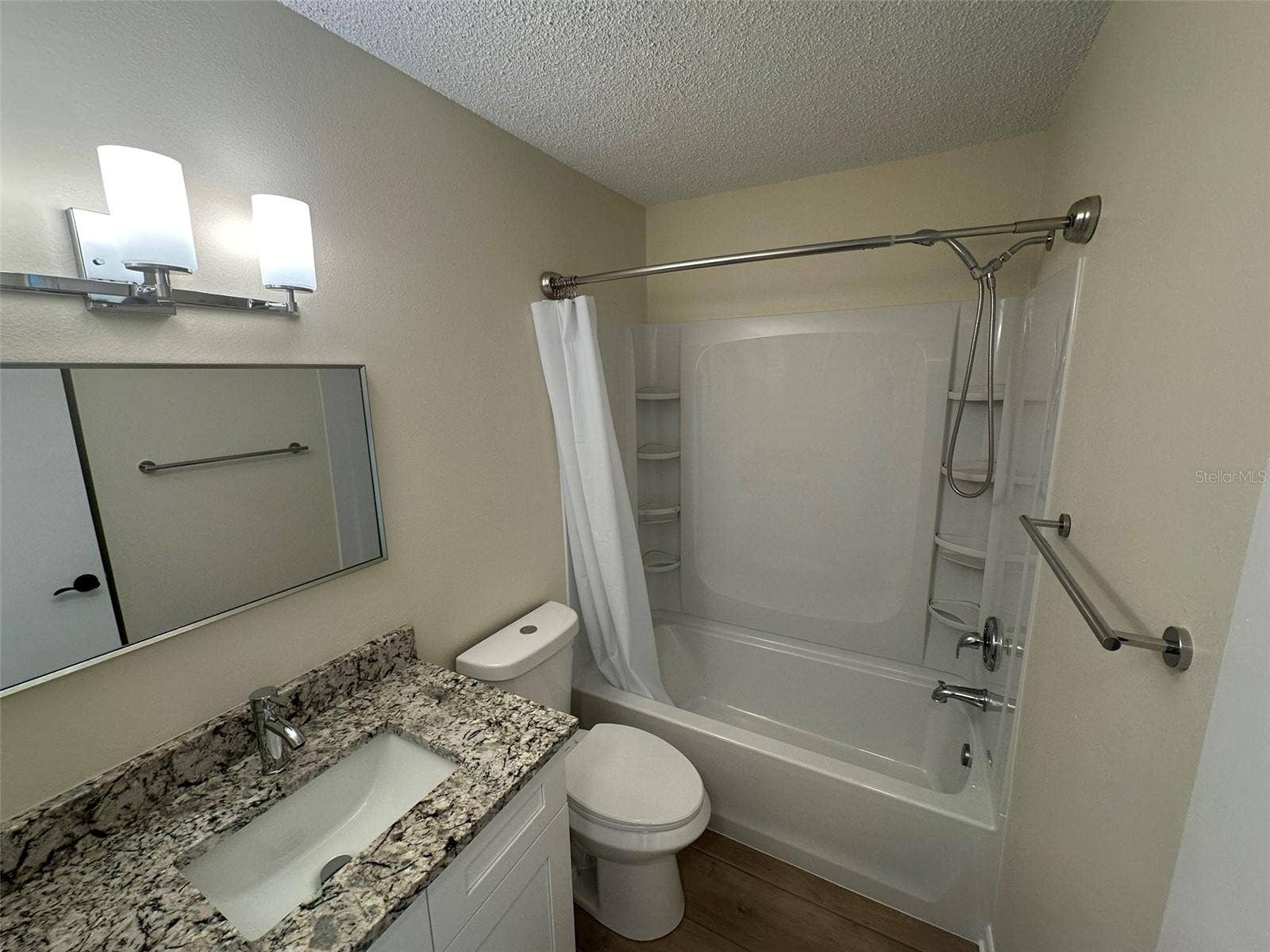 6433 TINA DRIVE, #15, New Port Richey, FL 34653 6433 TINA DRIVE, #15, New Port Richey, FL 34653