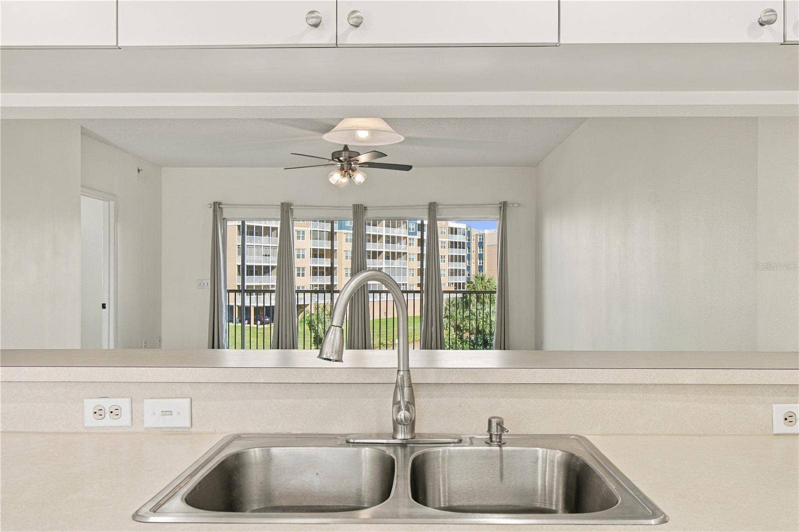 1200 COUNTRY CLUB DRIVE, #3202, Largo, FL 33771 1200 COUNTRY CLUB DRIVE, #3202, Largo, FL 33771