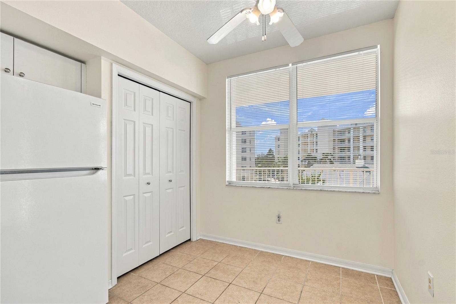 1200 COUNTRY CLUB DRIVE, #3202, Largo, FL 33771 Pantry / Eat In Kitchen area