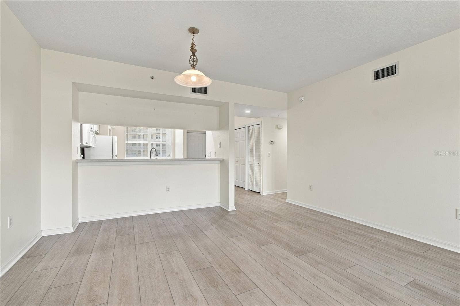 1200 COUNTRY CLUB DRIVE, #3202, Largo, FL 33771 Dining Area