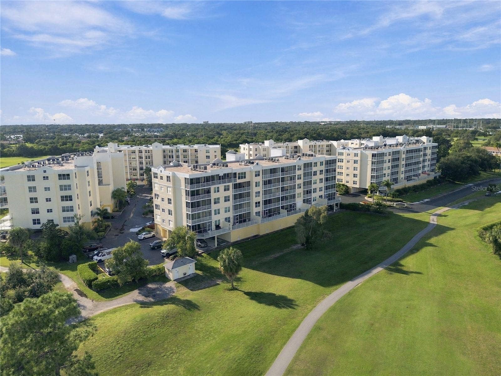 1200 COUNTRY CLUB DRIVE, #3202, Largo, FL 33771 1200 COUNTRY CLUB DRIVE, #3202, Largo, FL 33771