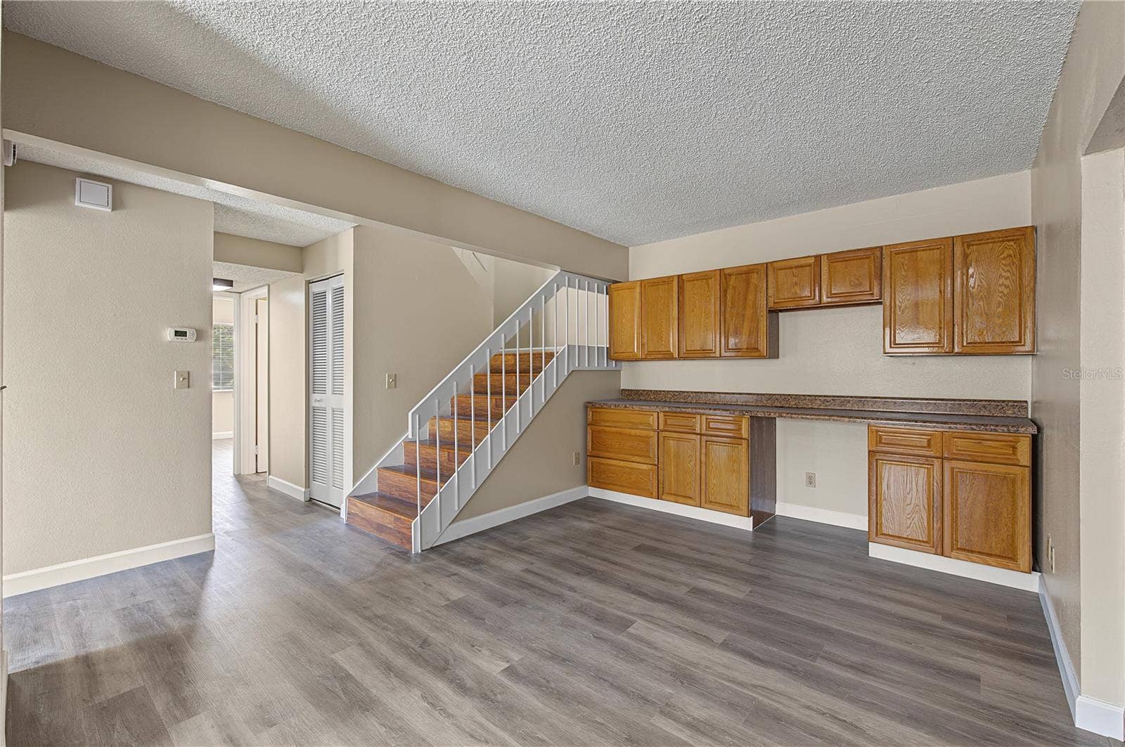 2729 FOXFIRE COURT, #C, Clearwater, FL 33761 Coffee Bar or Butlers Pantry, laminate flooring