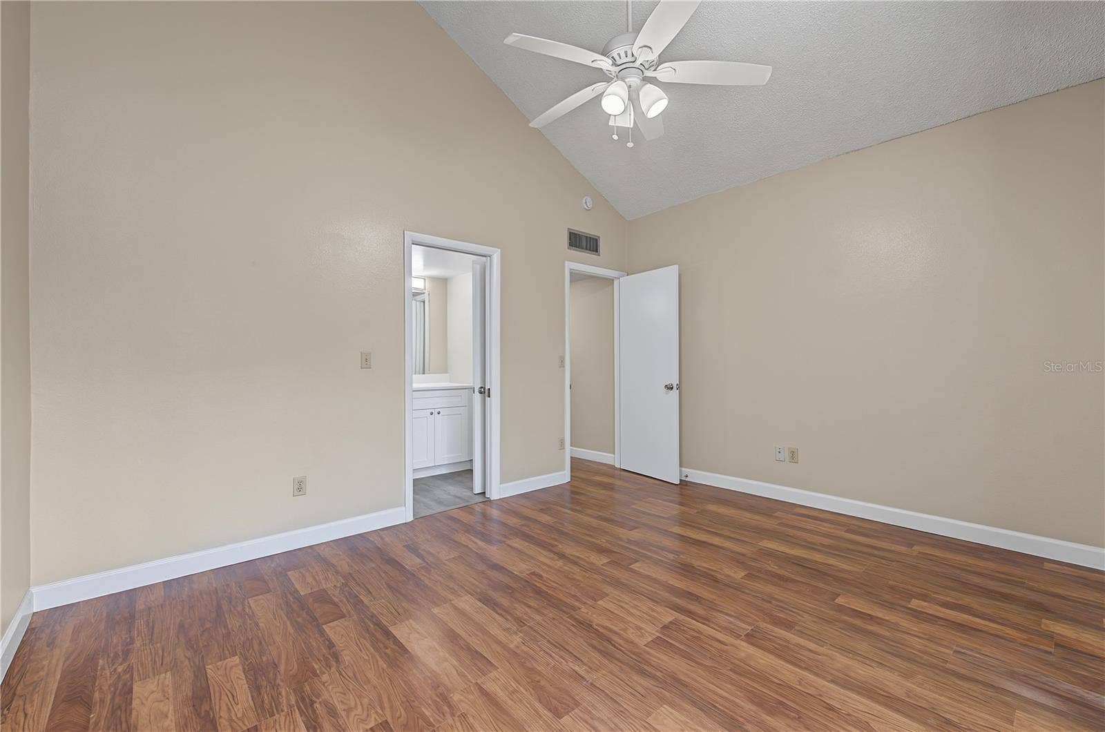 2729 FOXFIRE COURT, #C, Clearwater, FL 33761 Primary Bedroom Downstairs with Bathroom