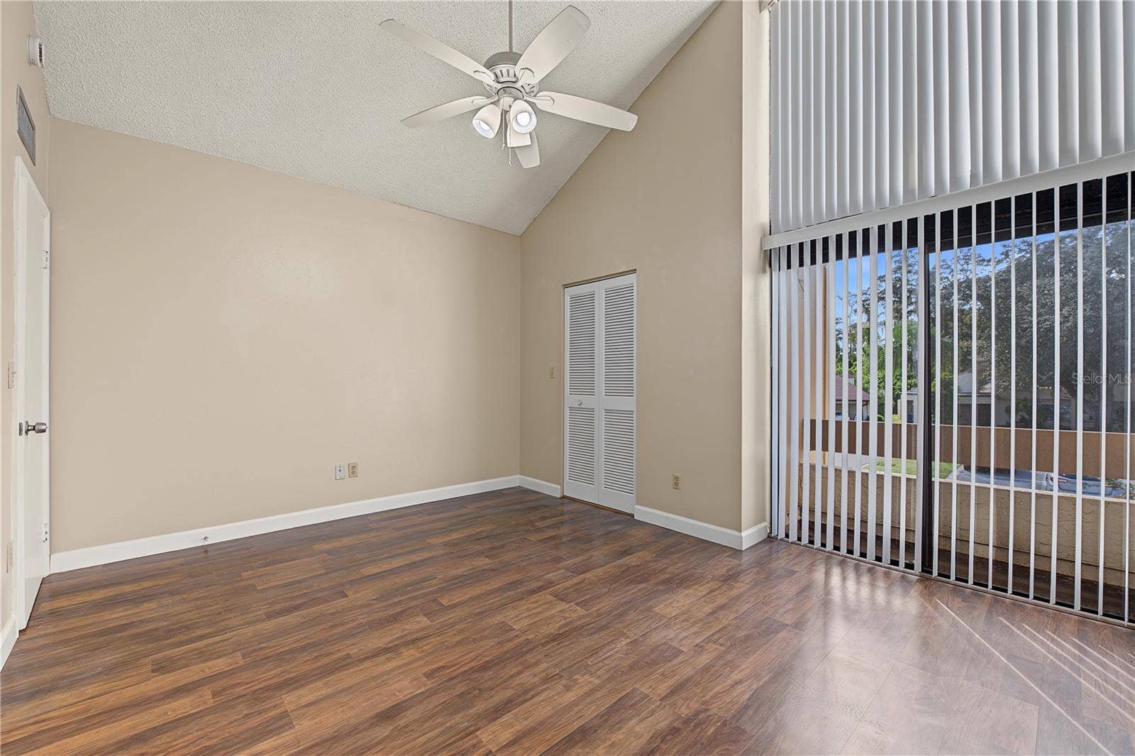 2729 FOXFIRE COURT, #C, Clearwater, FL 33761 Guest bedroom upstairs, vaulted ceilings