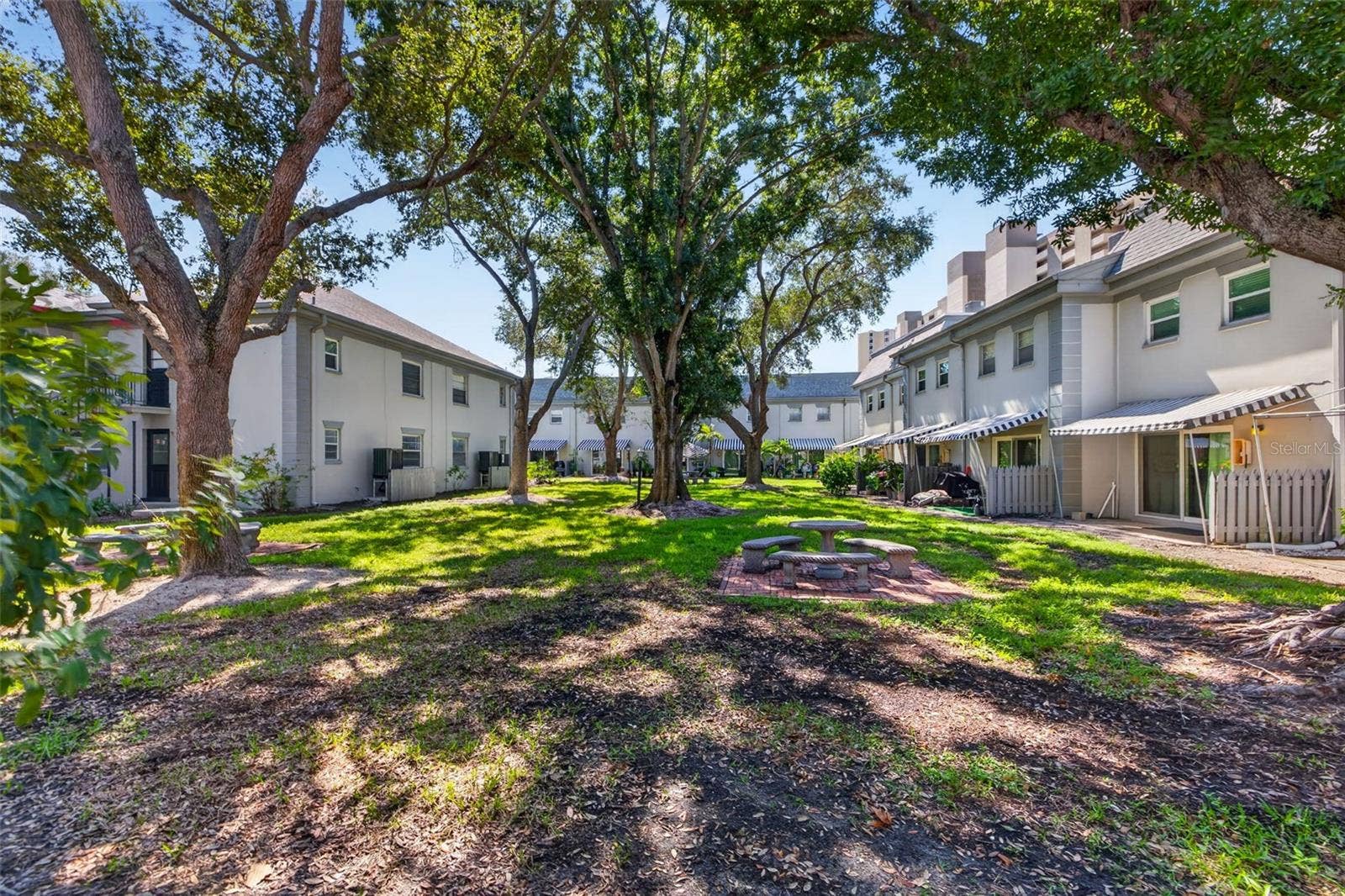 6982 SUNSET DRIVE S, #6982, South Pasadena, FL 33707 Courtyard