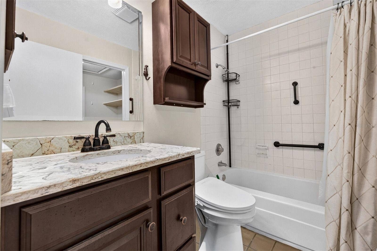 6982 SUNSET DRIVE S, #6982, South Pasadena, FL 33707 Full bath