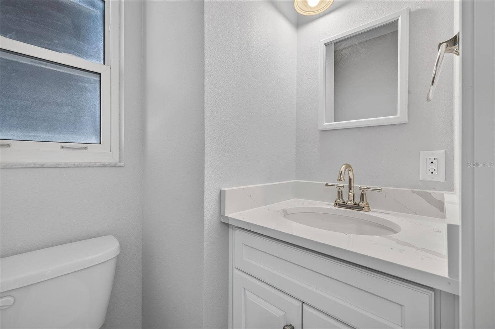 6982 SUNSET DRIVE S, #6982, South Pasadena, FL 33707 main level half bath