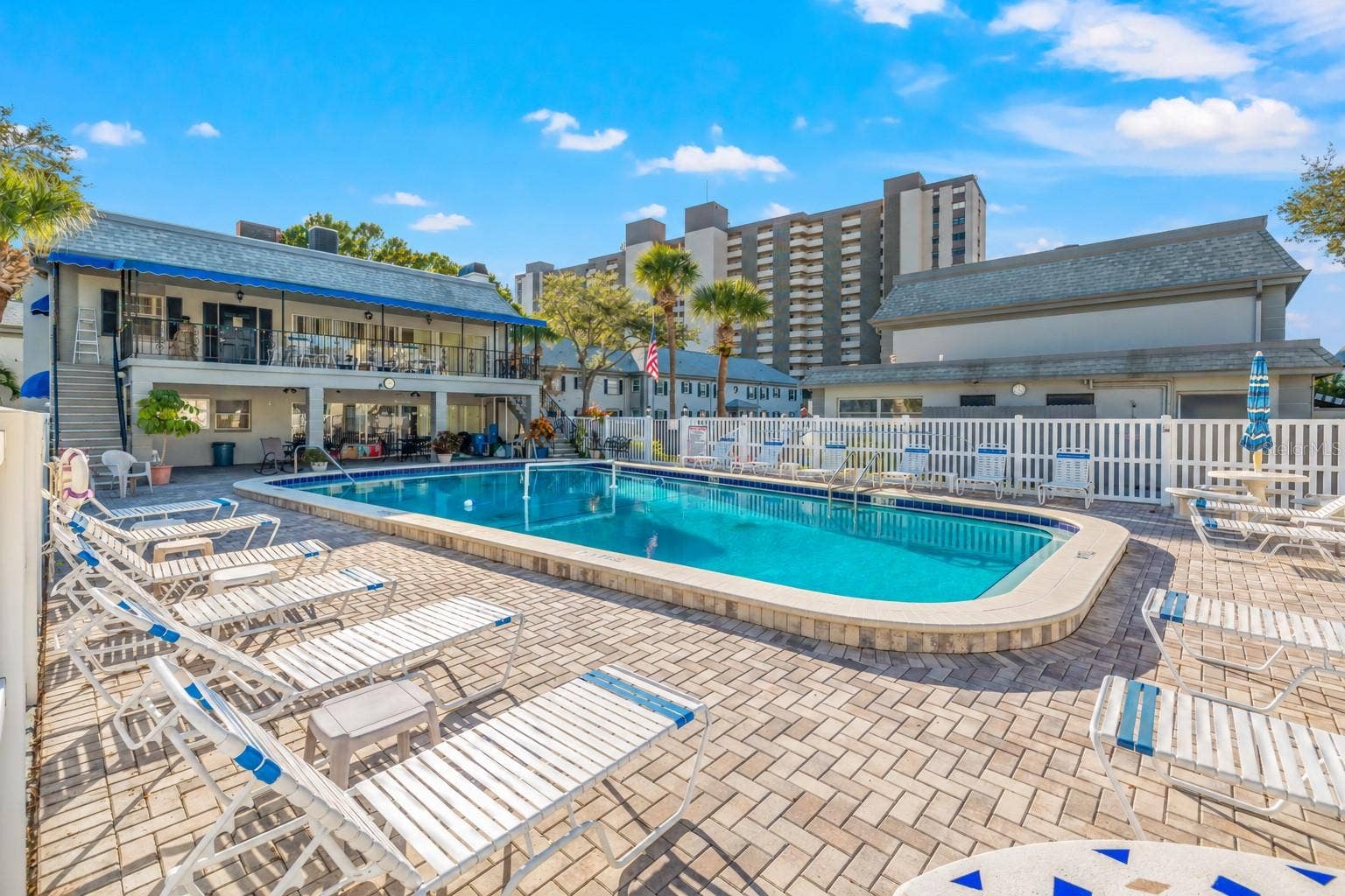 6982 SUNSET DRIVE S, #6982, South Pasadena, FL 33707 Community pool