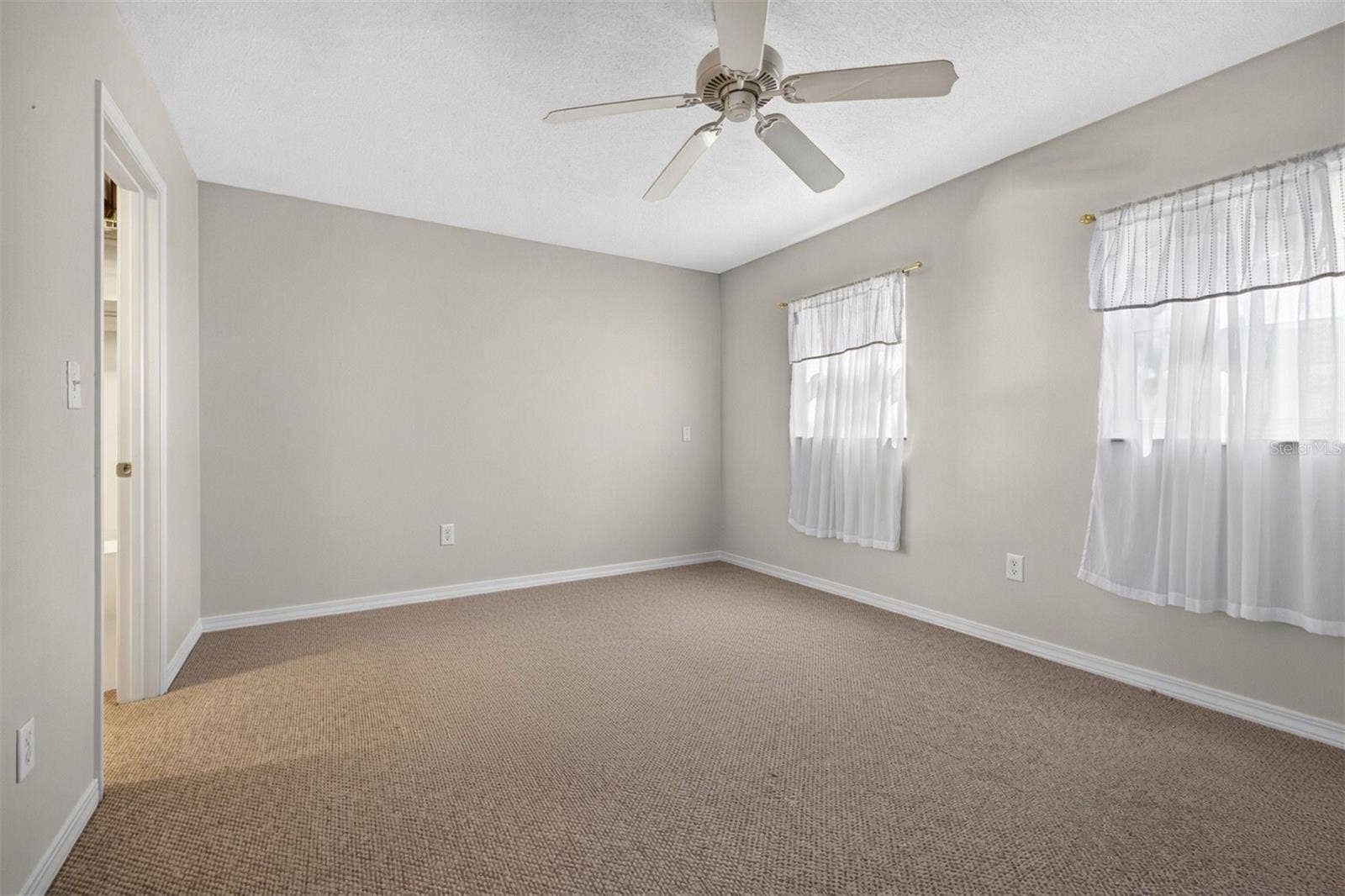 6982 SUNSET DRIVE S, #6982, South Pasadena, FL 33707 Primary bedroom