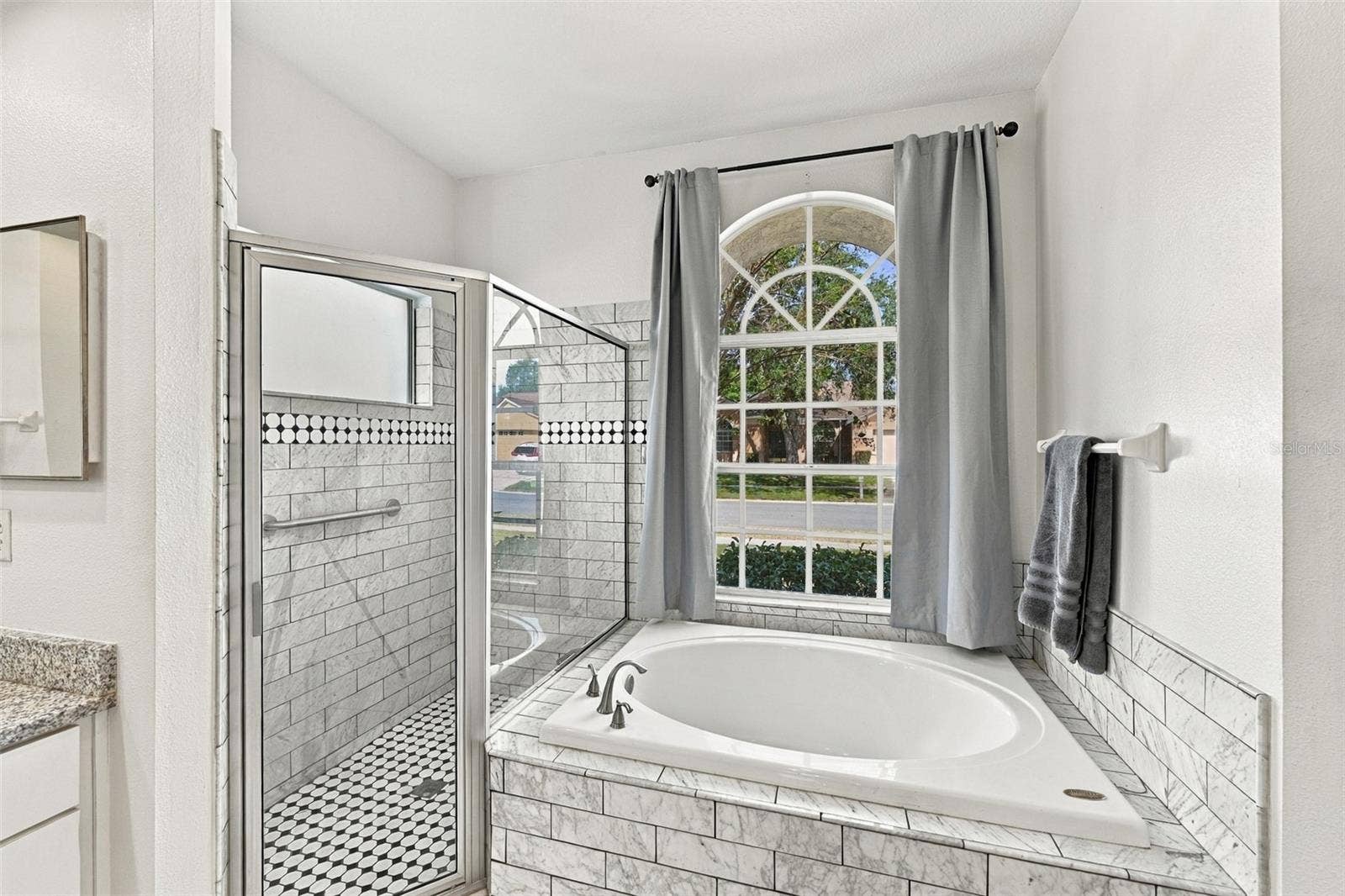 4307 BROOKE DRIVE, Valrico, FL 33594 4307 BROOKE DRIVE, Valrico, FL 33594